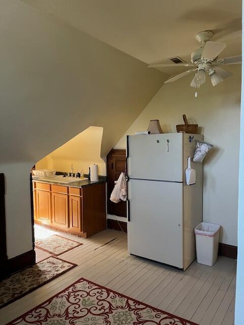335 South Wood Street Property Photo 29