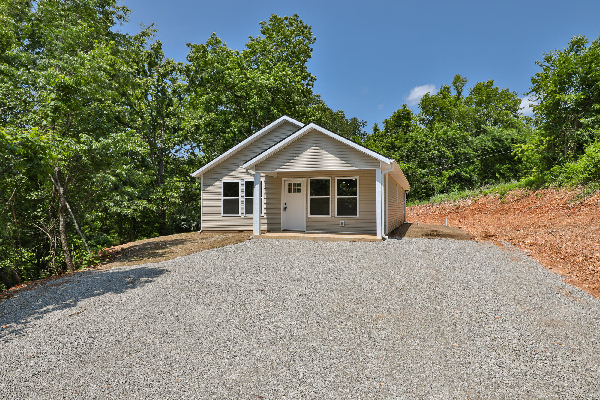 302 East College Street Property Photo 1