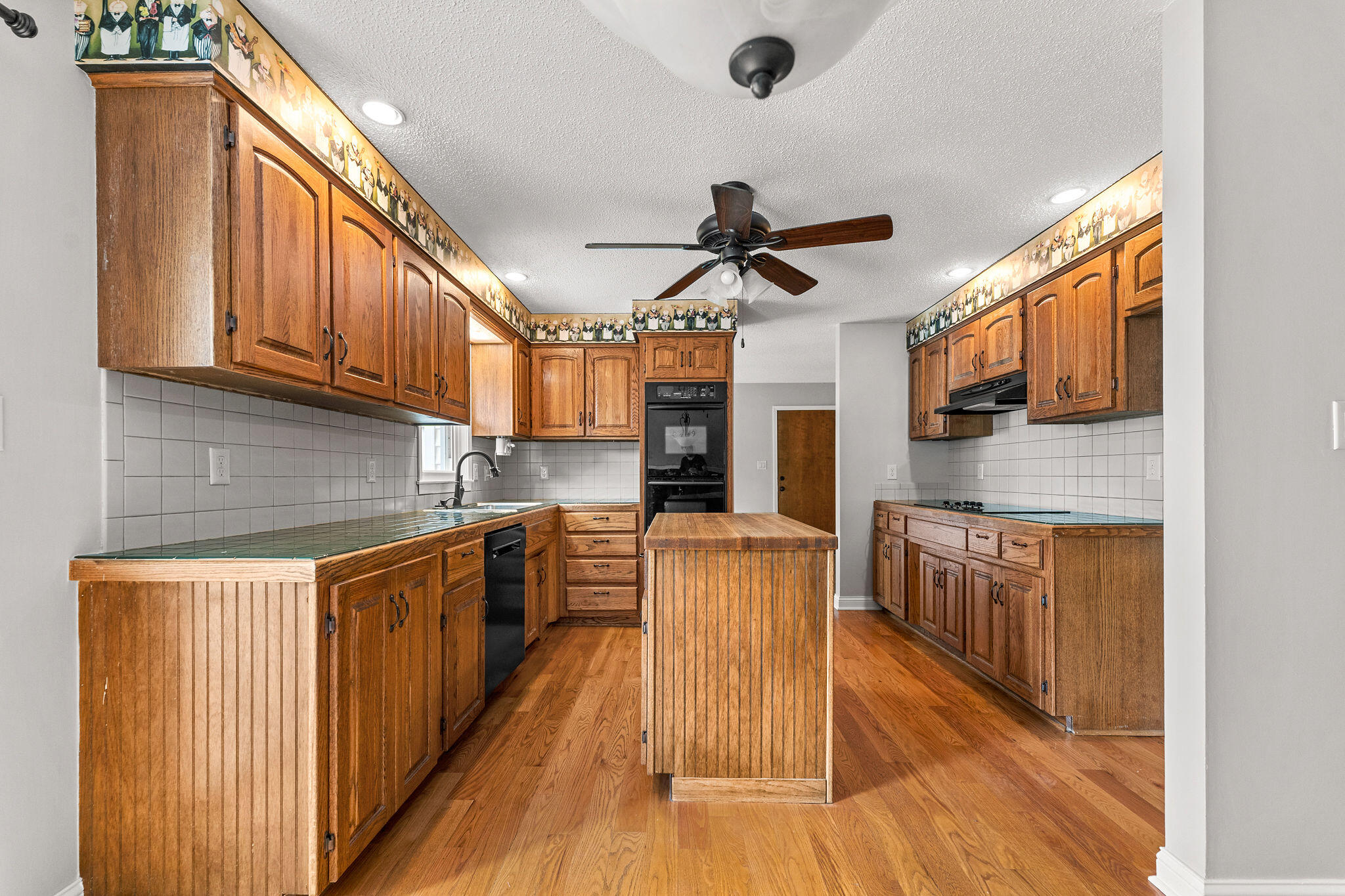 5465 South Woodcliffe Drive Property Photo 11