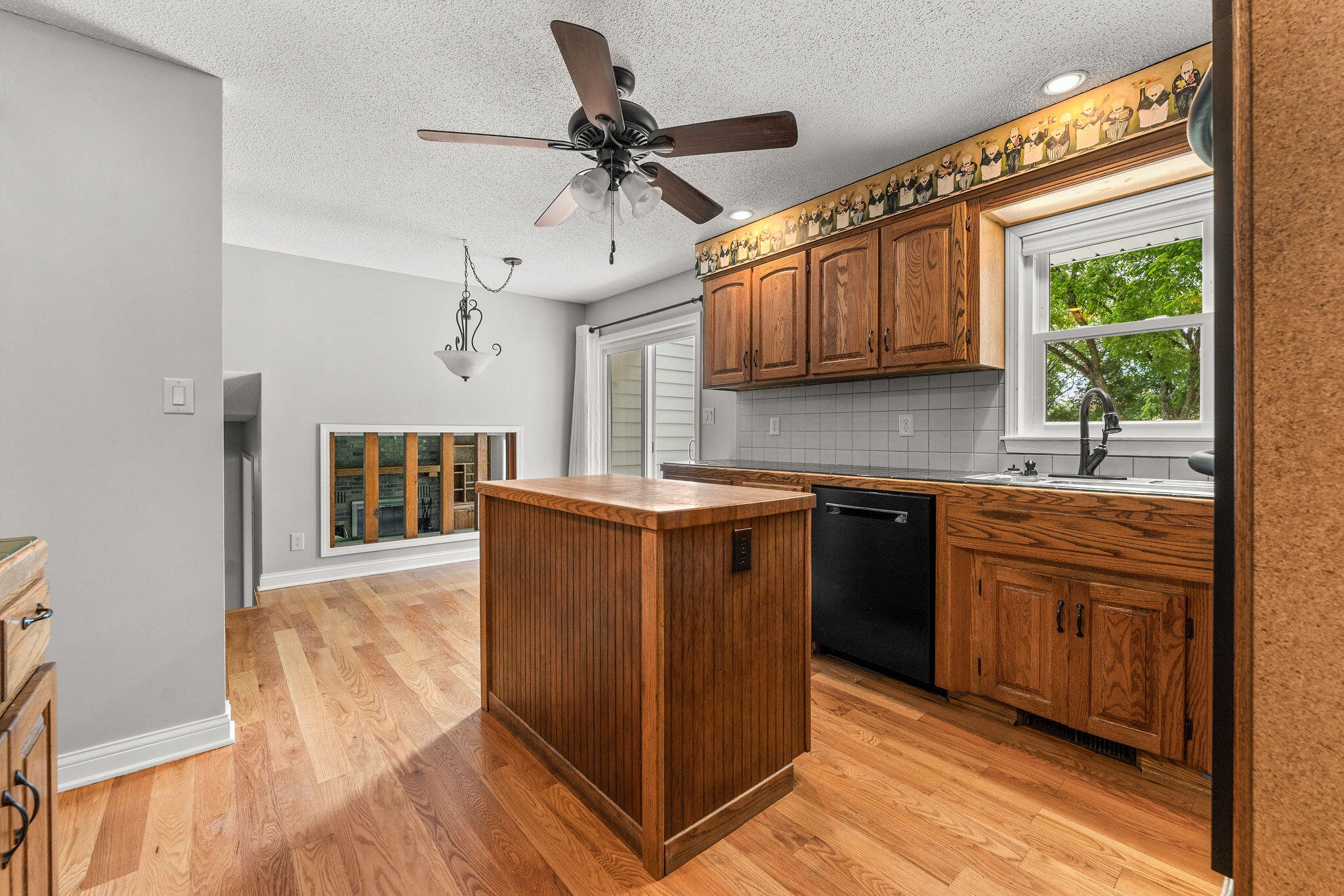 5465 South Woodcliffe Drive Property Photo 13