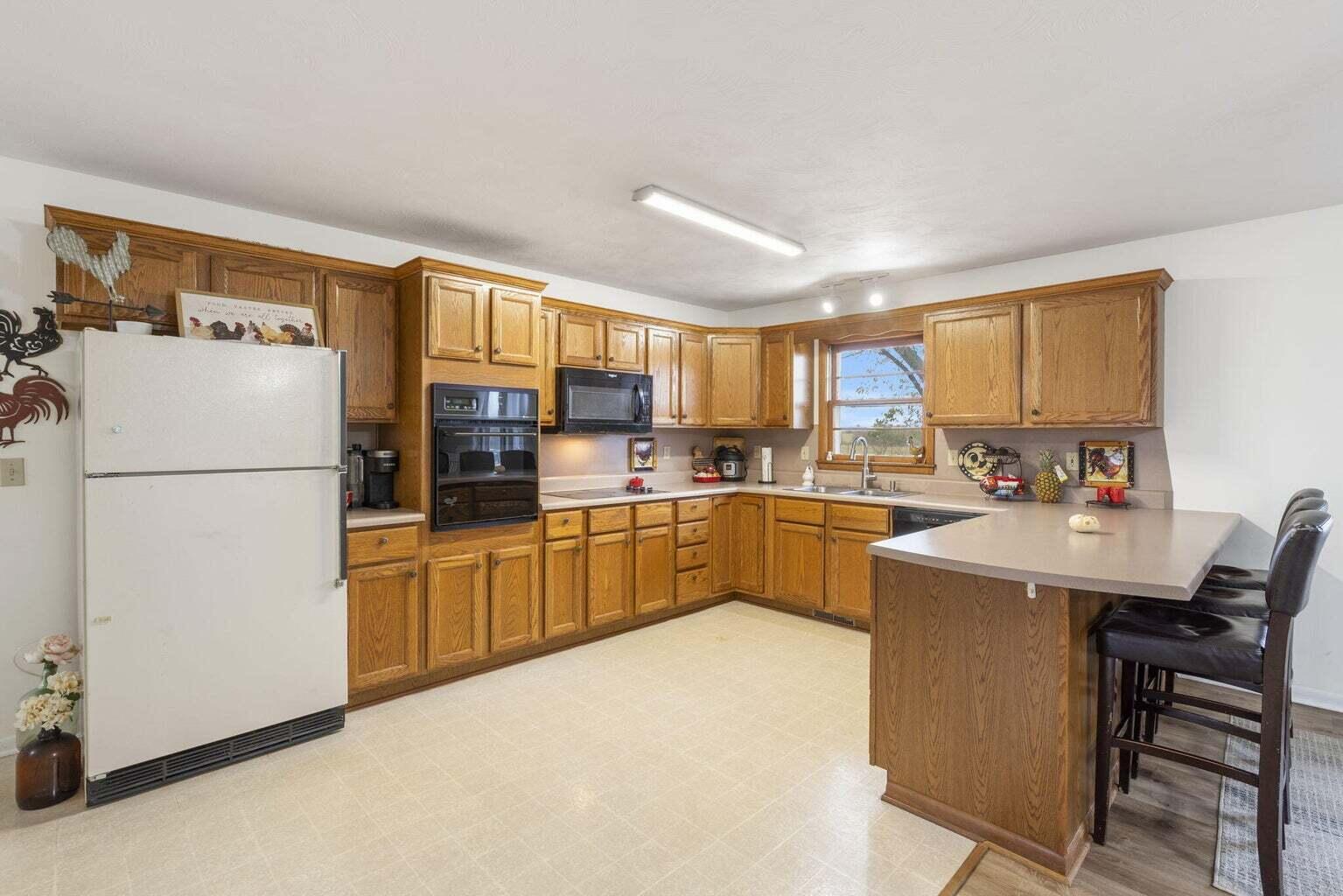 9991 West Farm Rd 124 Property Photo 8