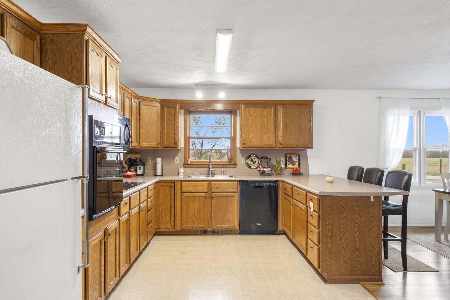 9991 West Farm Rd 124 Property Photo 9