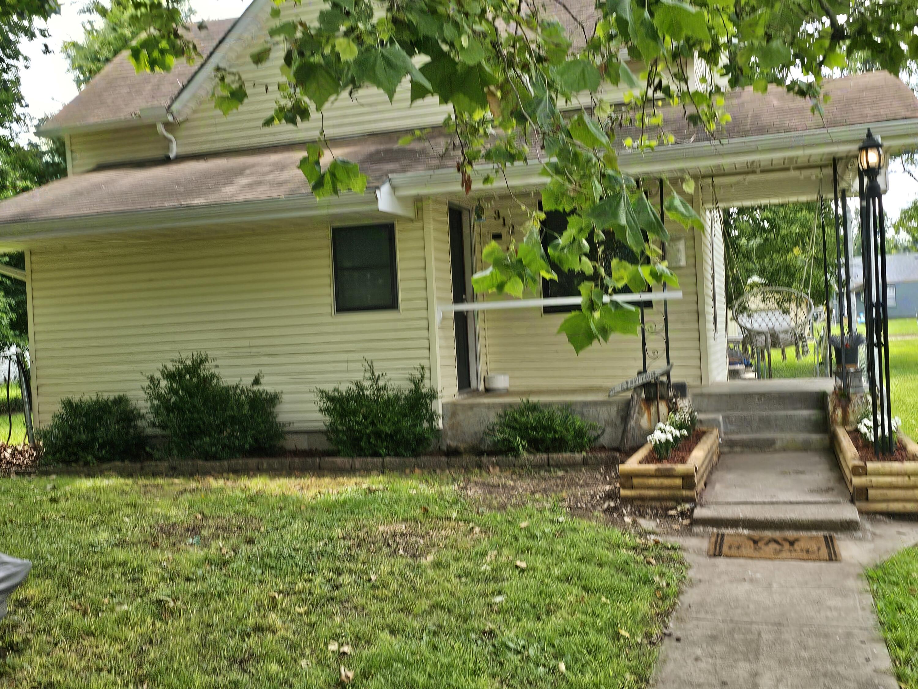 312 West Locust Street Property Photo 3