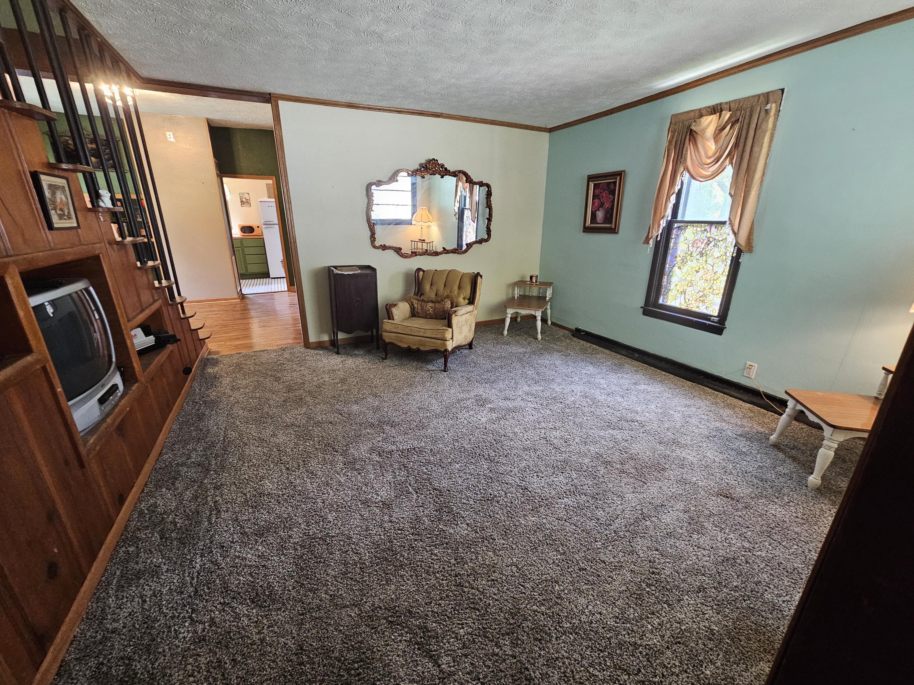 312 West Locust Street Property Photo 5