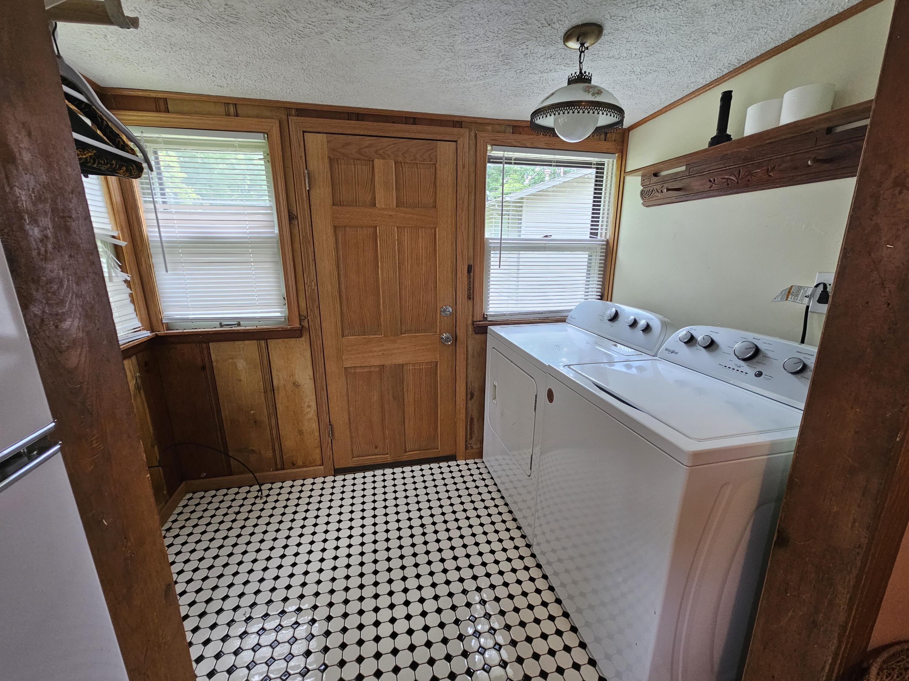 312 West Locust Street Property Photo 11