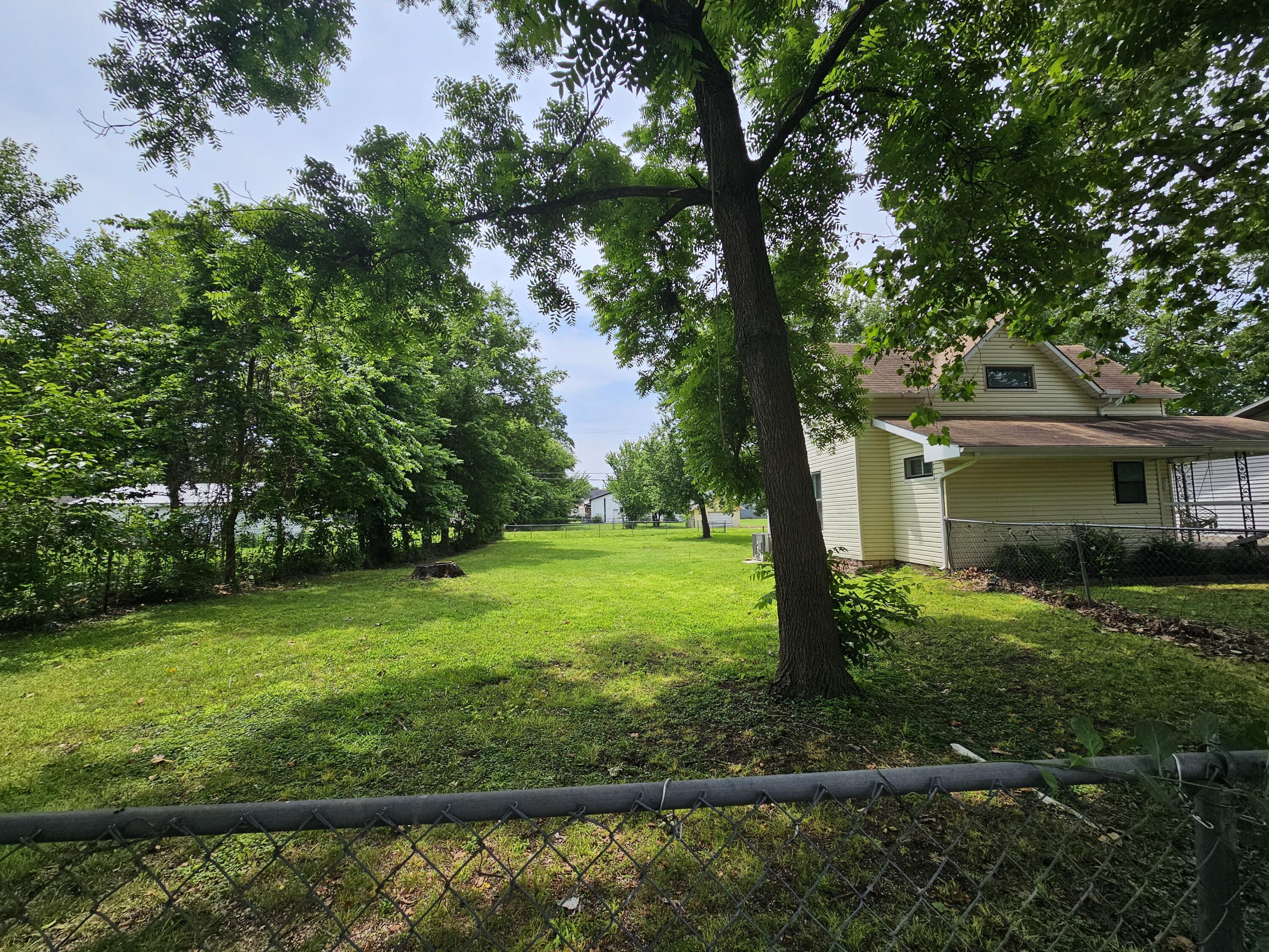 312 West Locust Street Property Photo 25