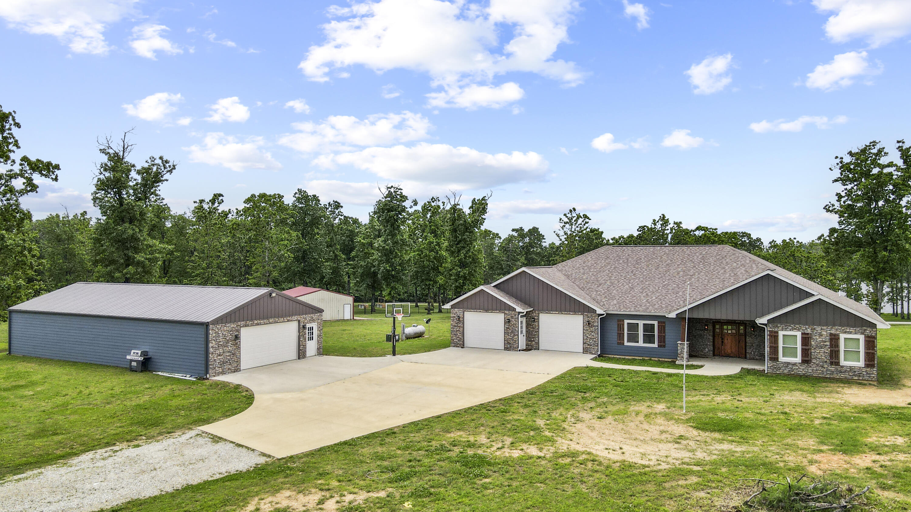 5714 Private Road 8072