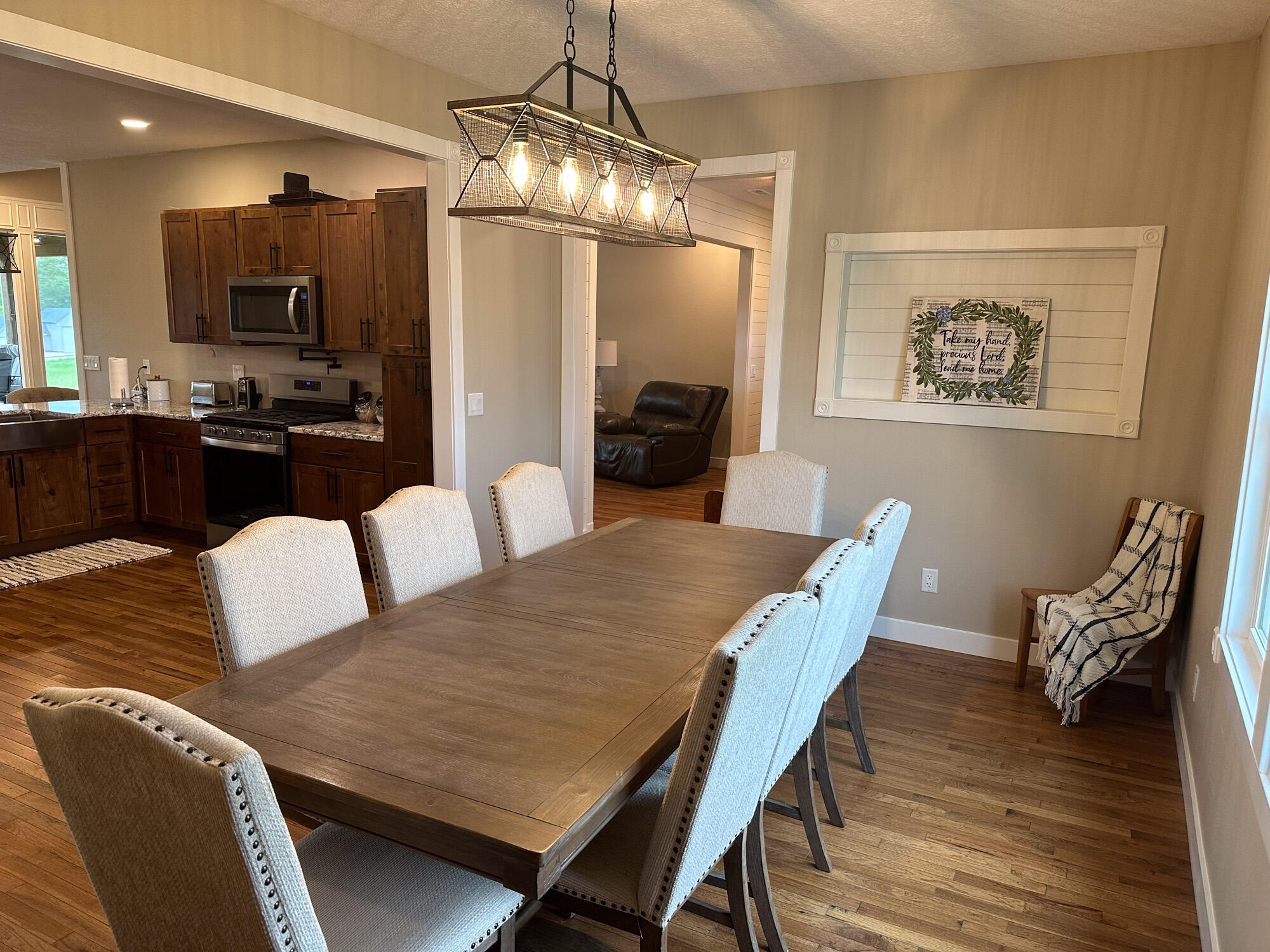 5714 Private Road 8072 Property Photo 9
