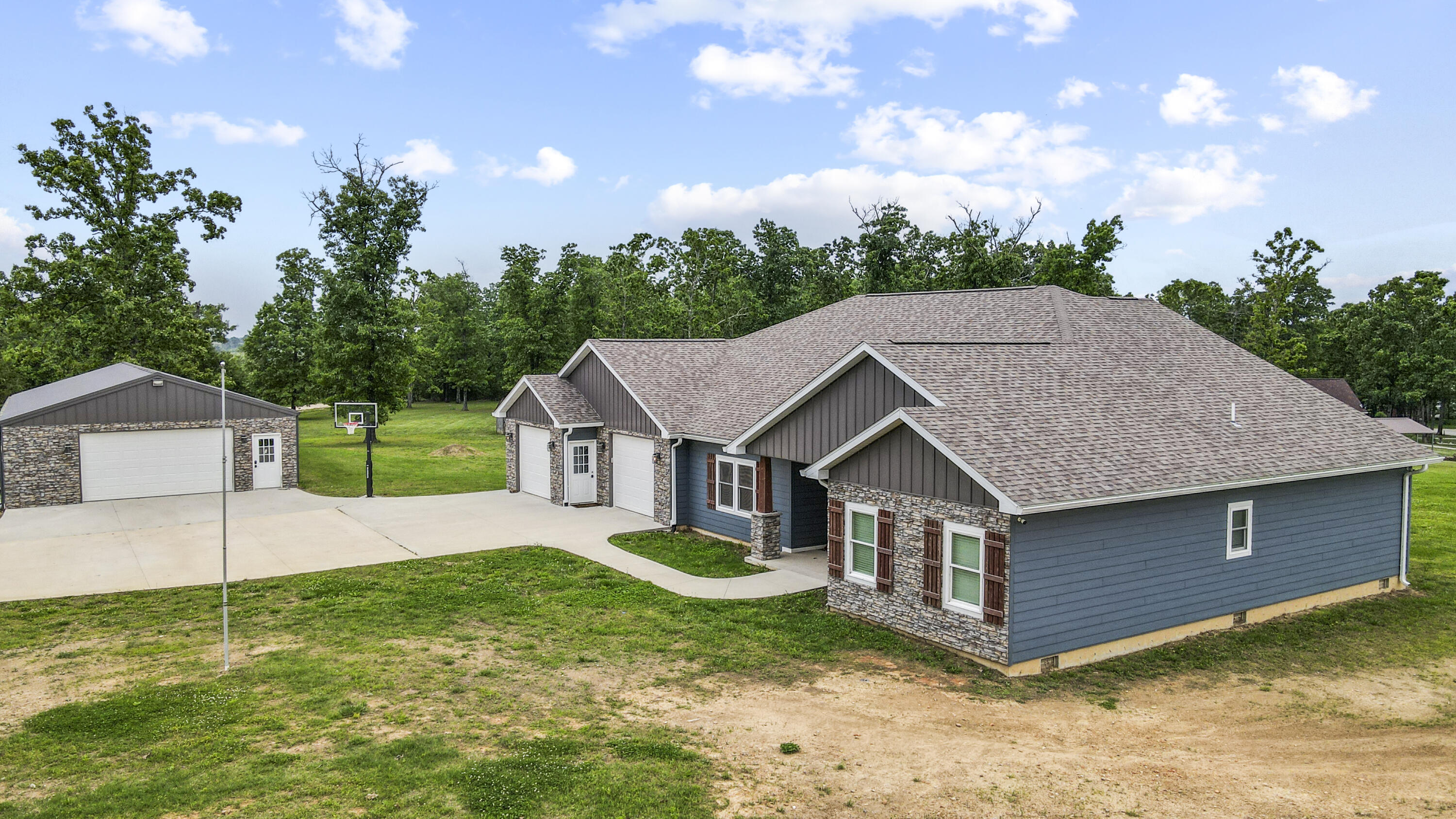 5714 Private Road 8072 Property Photo 42