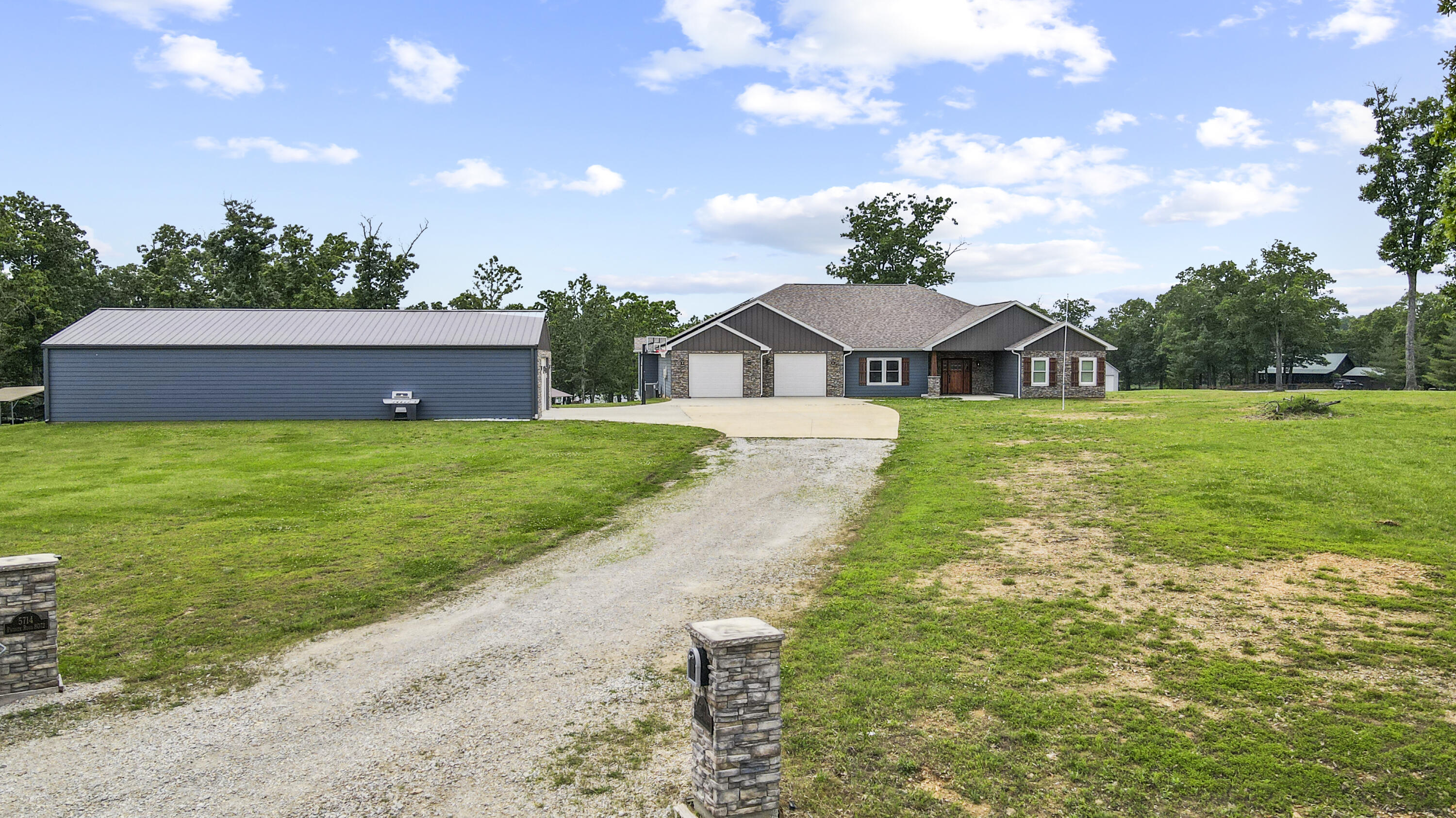 5714 Private Road 8072 Property Photo 52