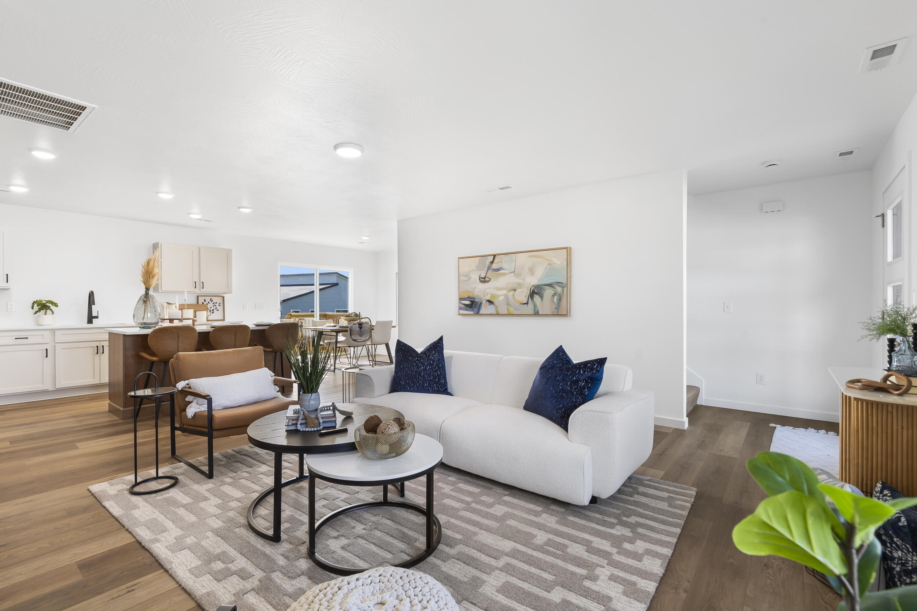 233 Newport Avenue Property Photo 4