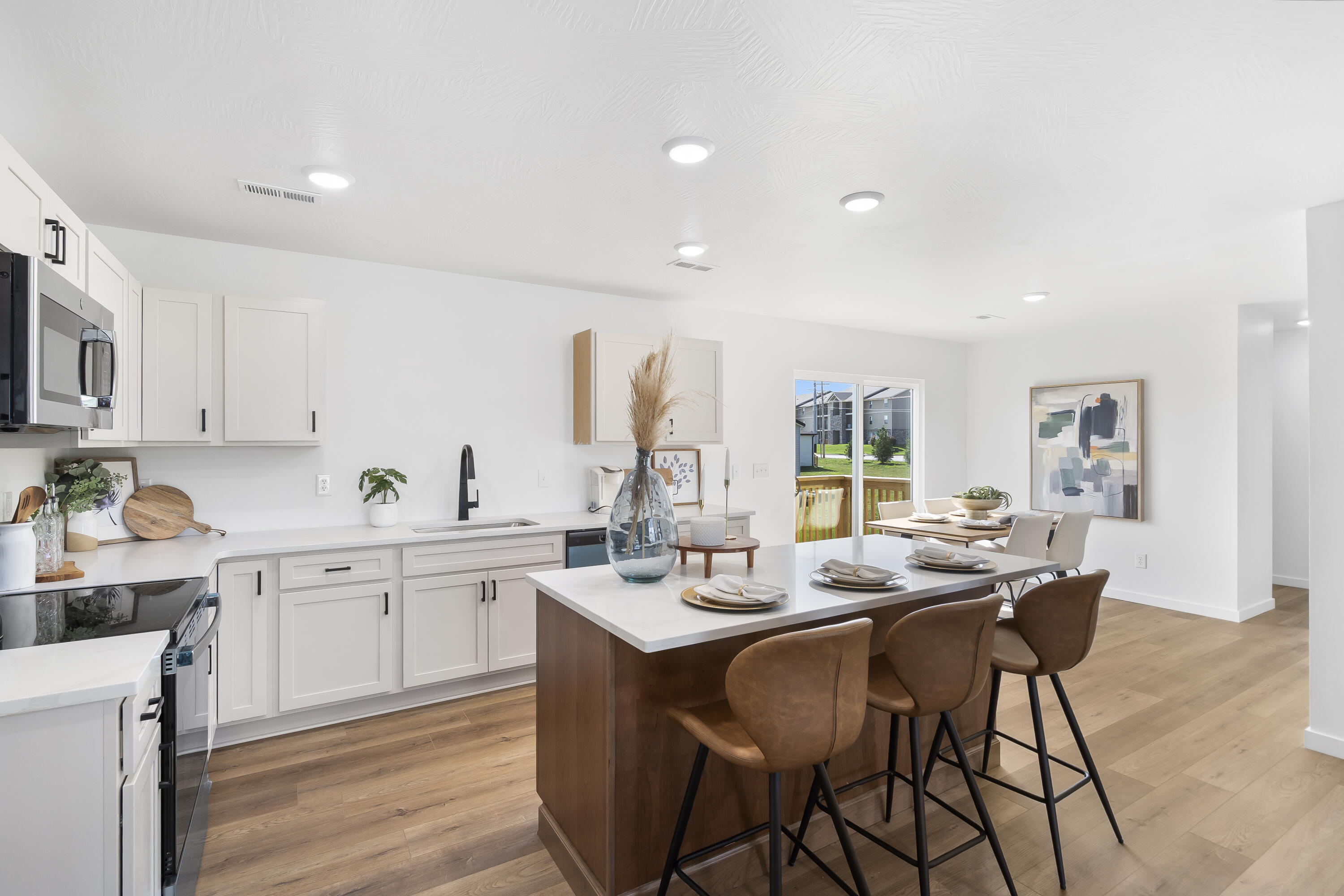 233 Newport Avenue Property Photo 6