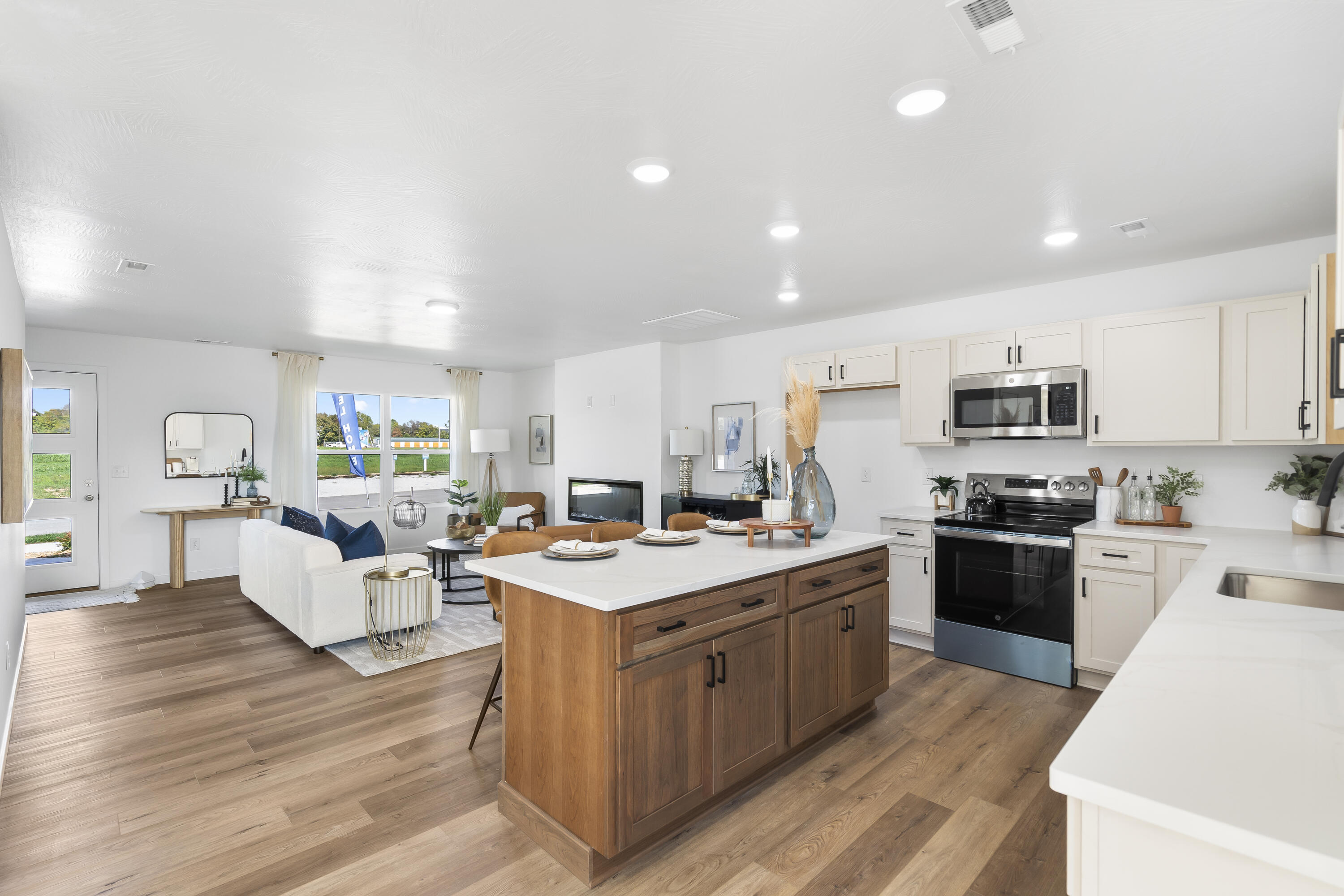 233 Newport Avenue Property Photo 9