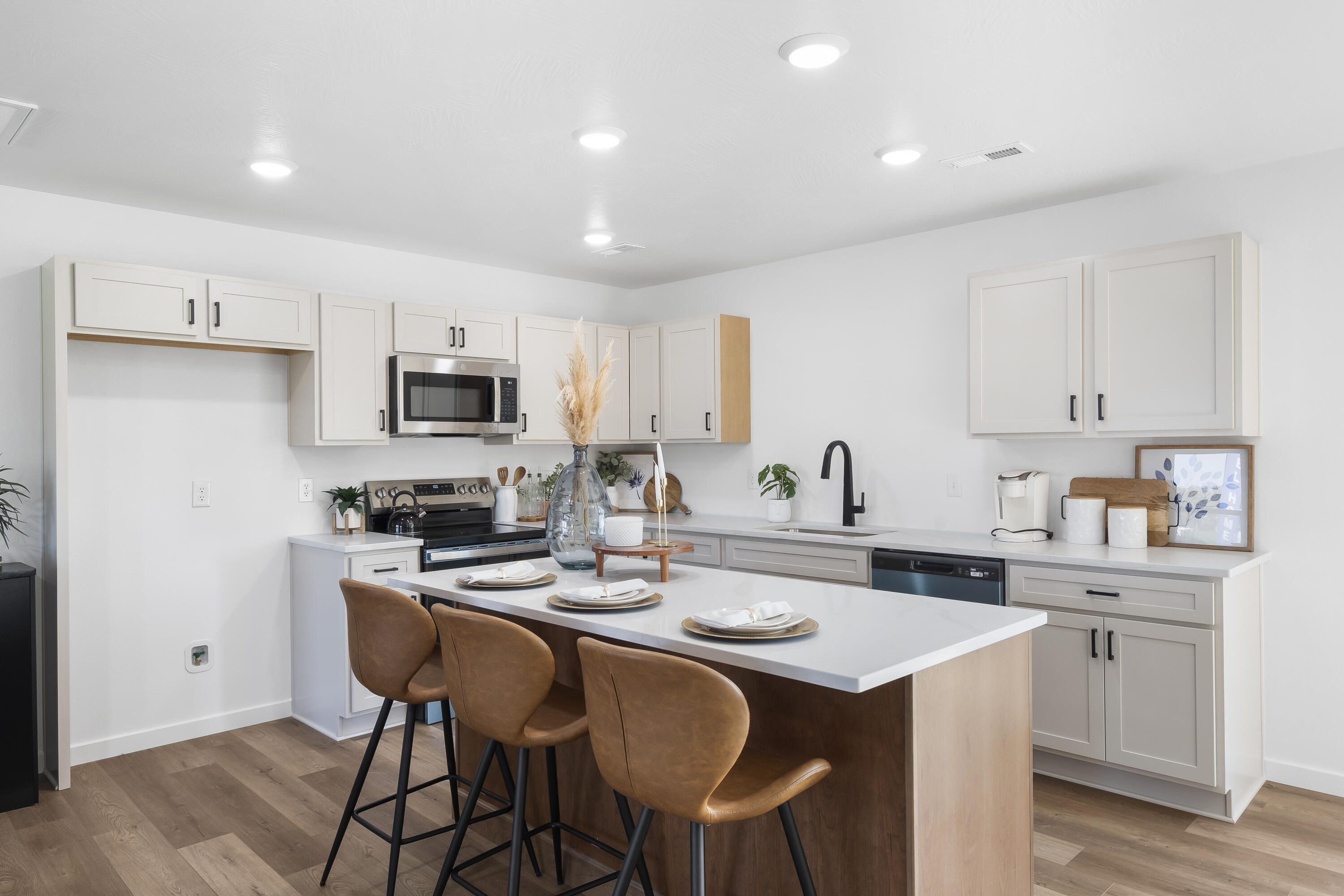 233 Newport Avenue Property Photo 13