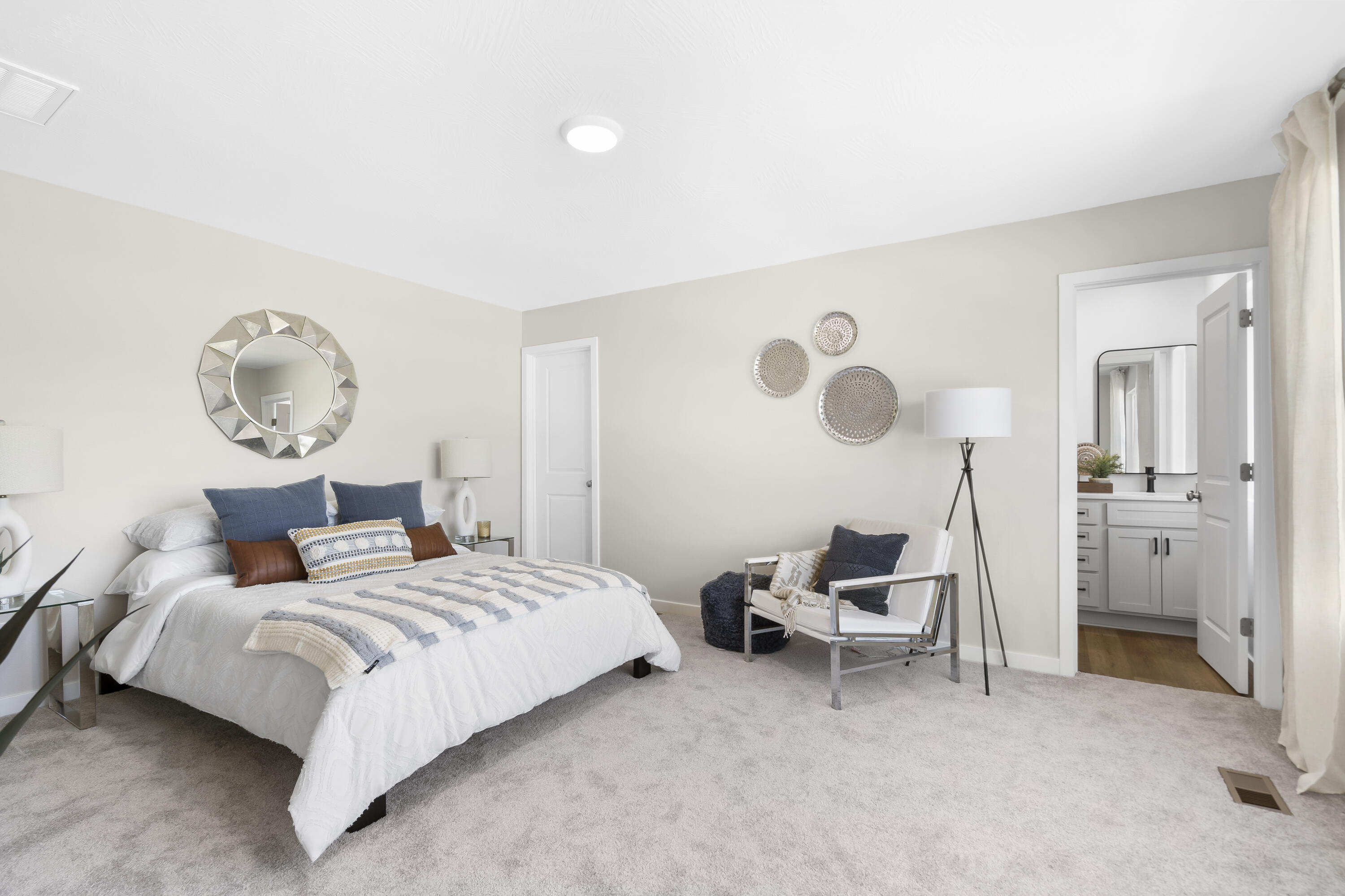 233 Newport Avenue Property Photo 14