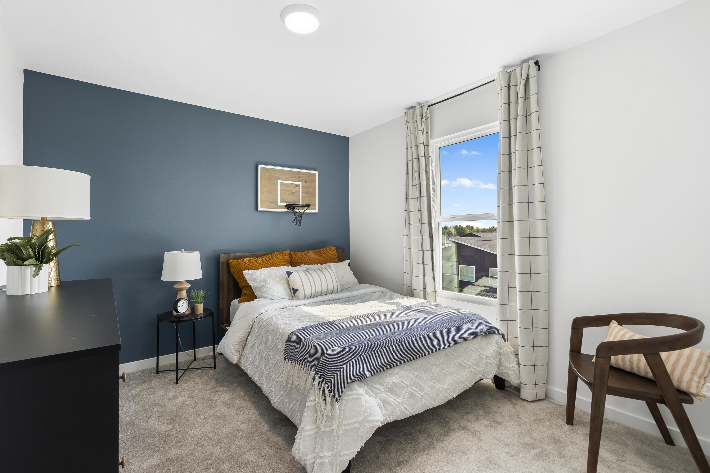 233 Newport Avenue Property Photo 17