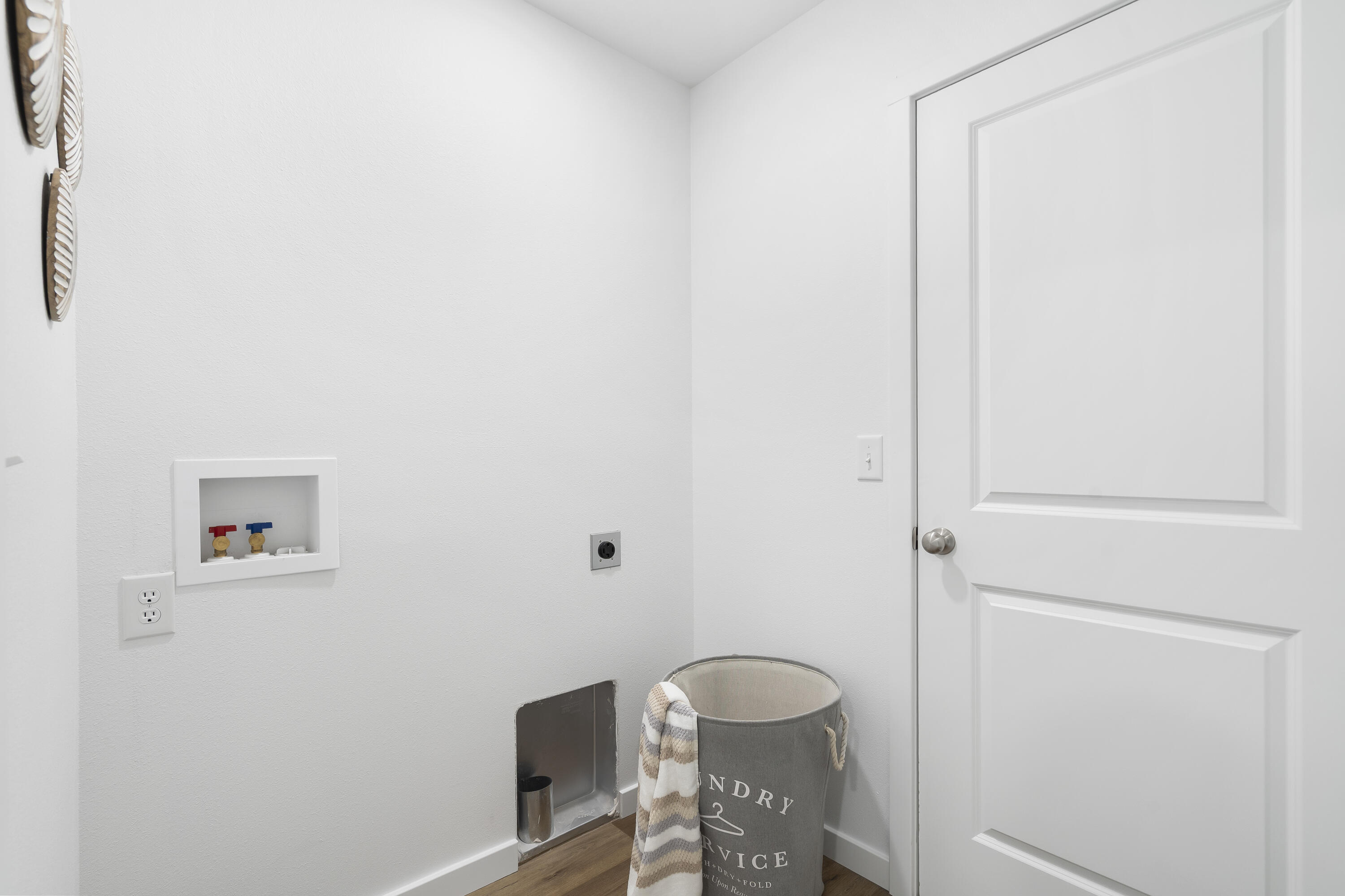 233 Newport Avenue Property Photo 23