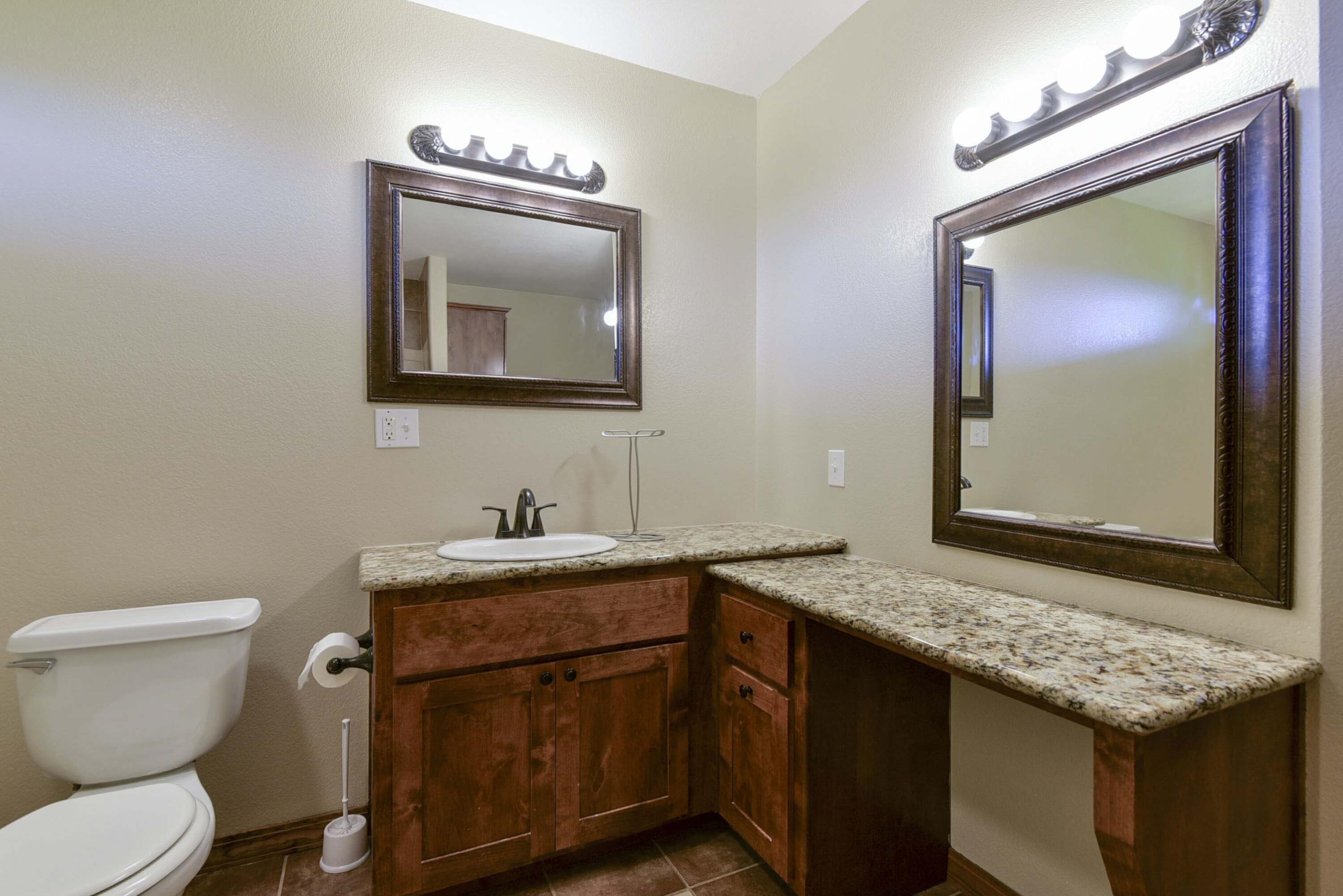 18054 State Highway 39 Property Photo 24