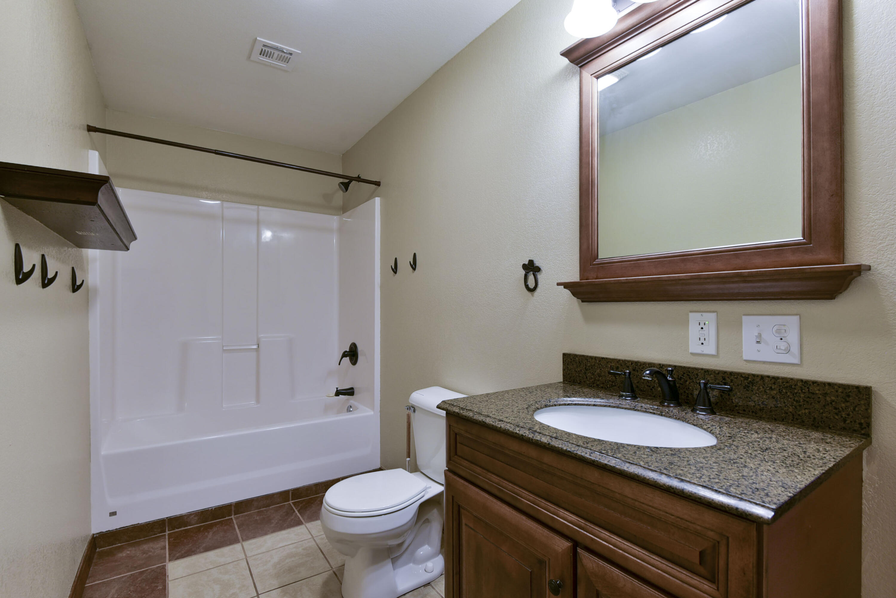 18054 State Highway 39 Property Photo 32