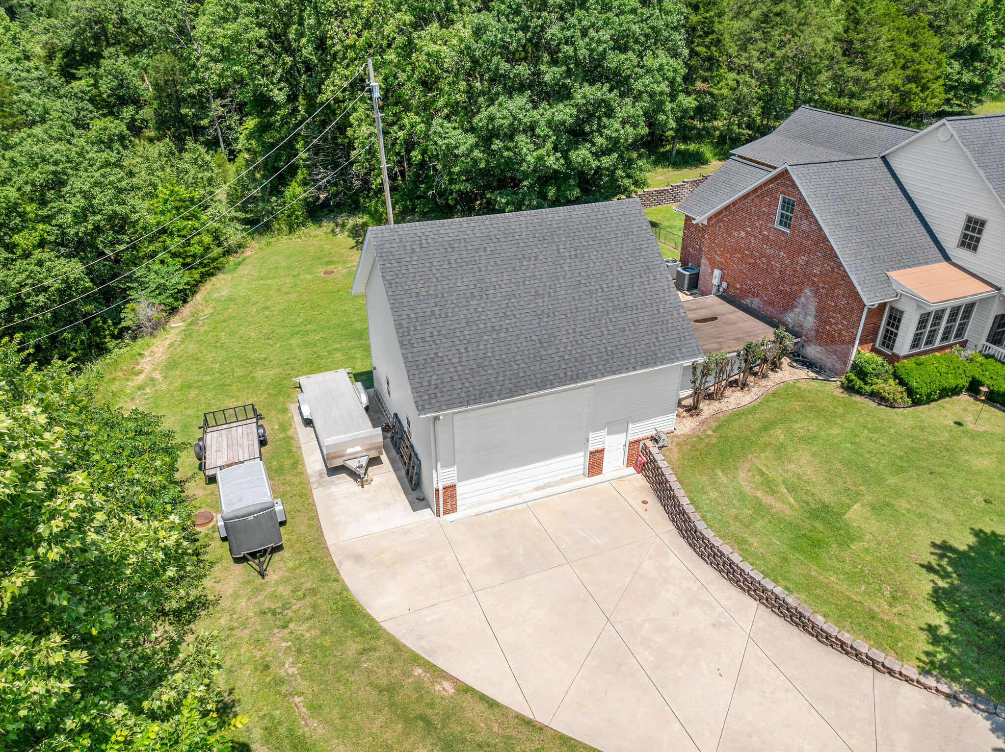 160 Brookside Court Property Photo 3