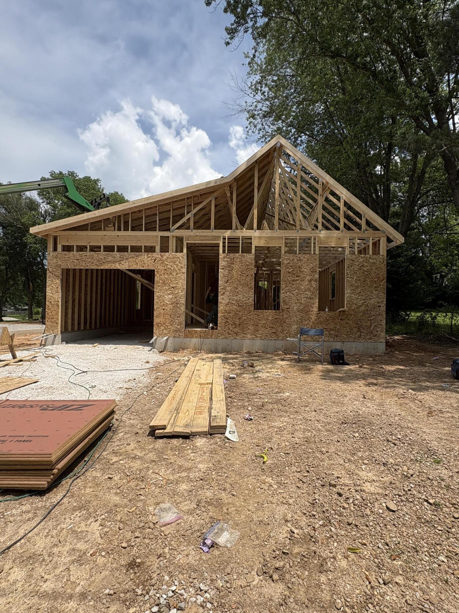 386 South Avenue Property Photo 1