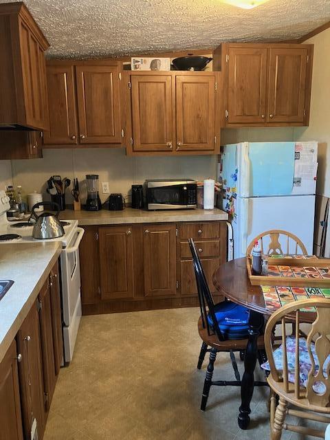196 Holly Circle Property Photo 6