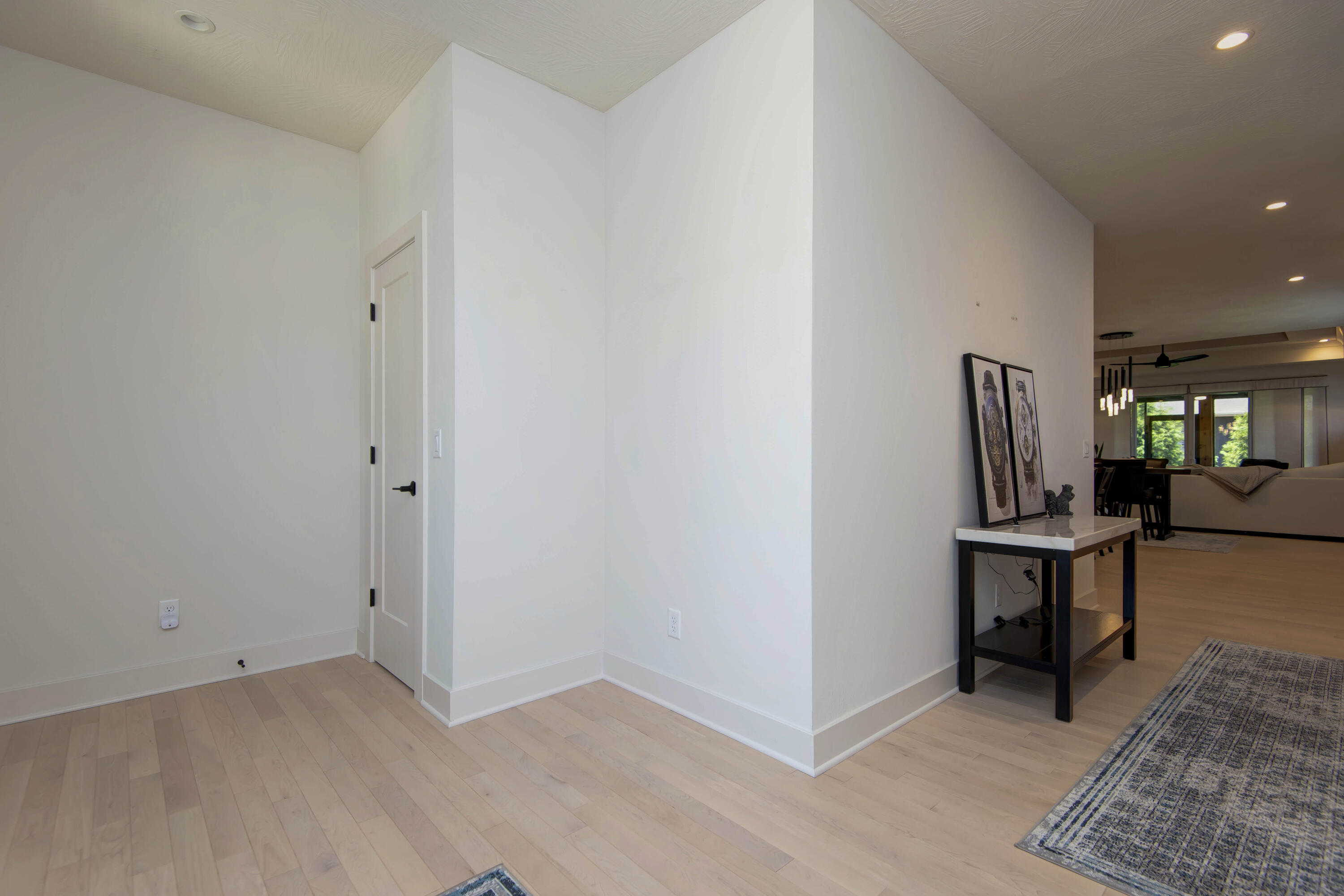 3733 East Hutcheson Avenue Property Photo 4