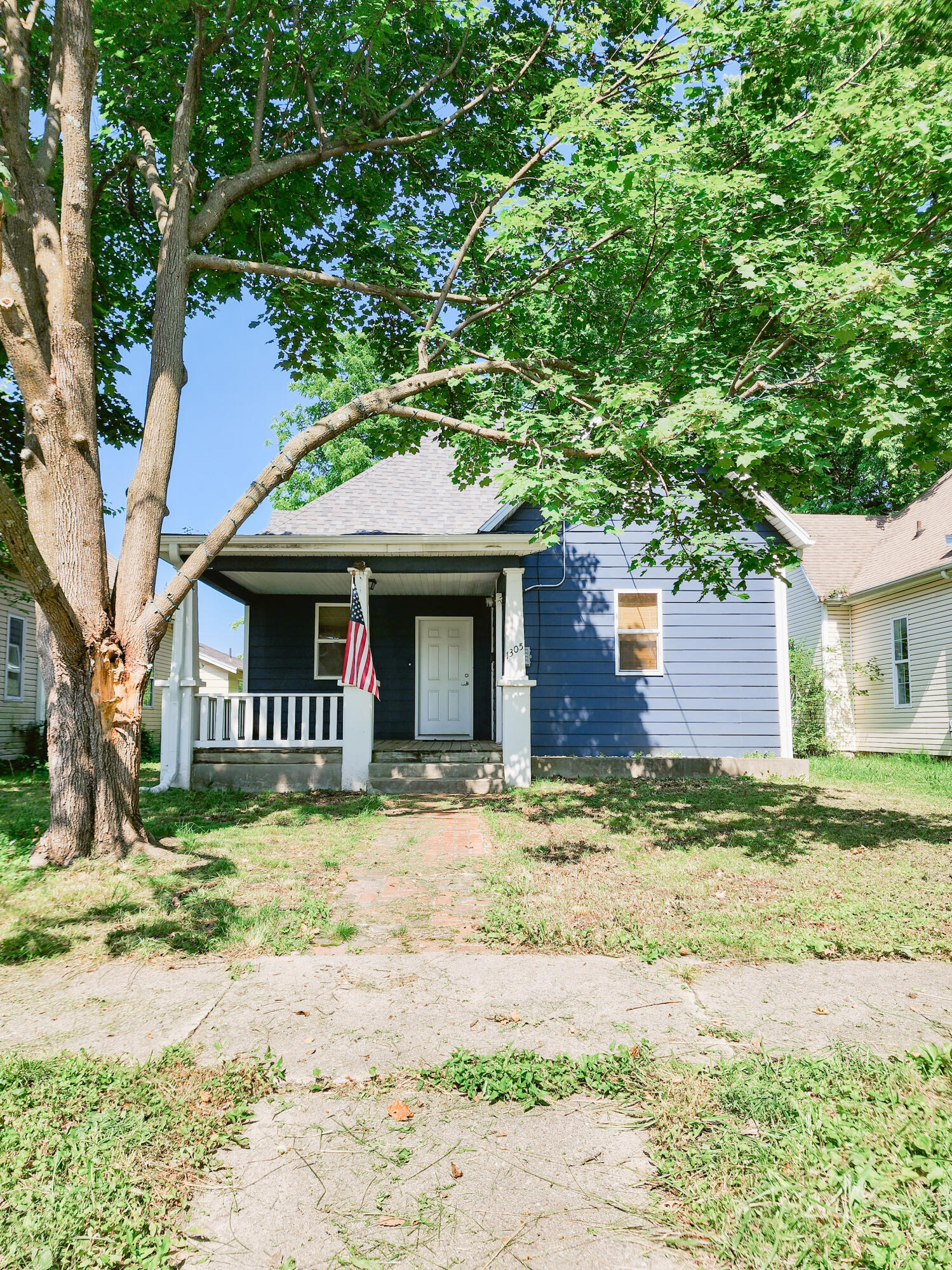 1305 North Main Avenue Property Photo 1