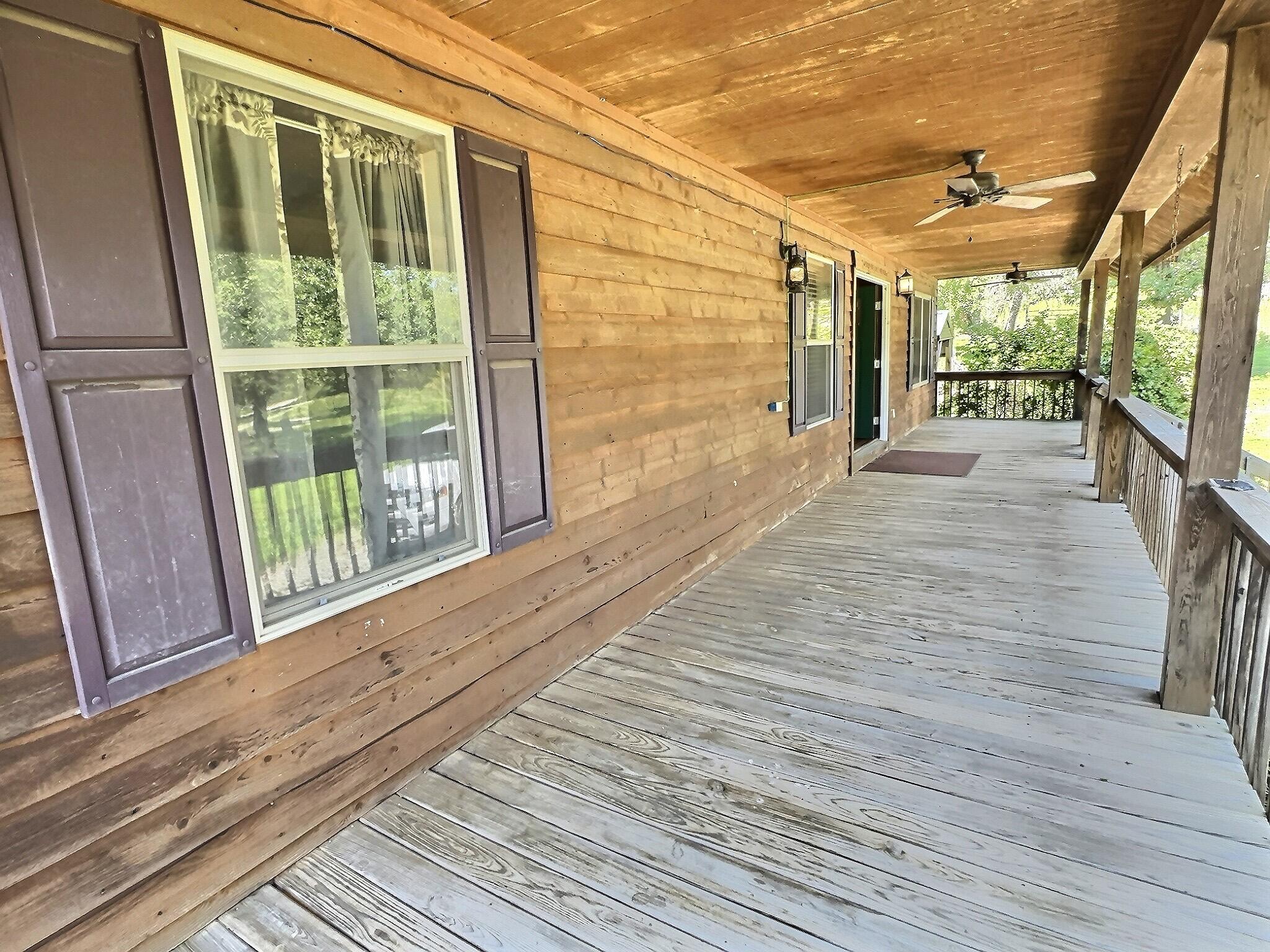 3385 Southwest Highway V V Property Photo 2
