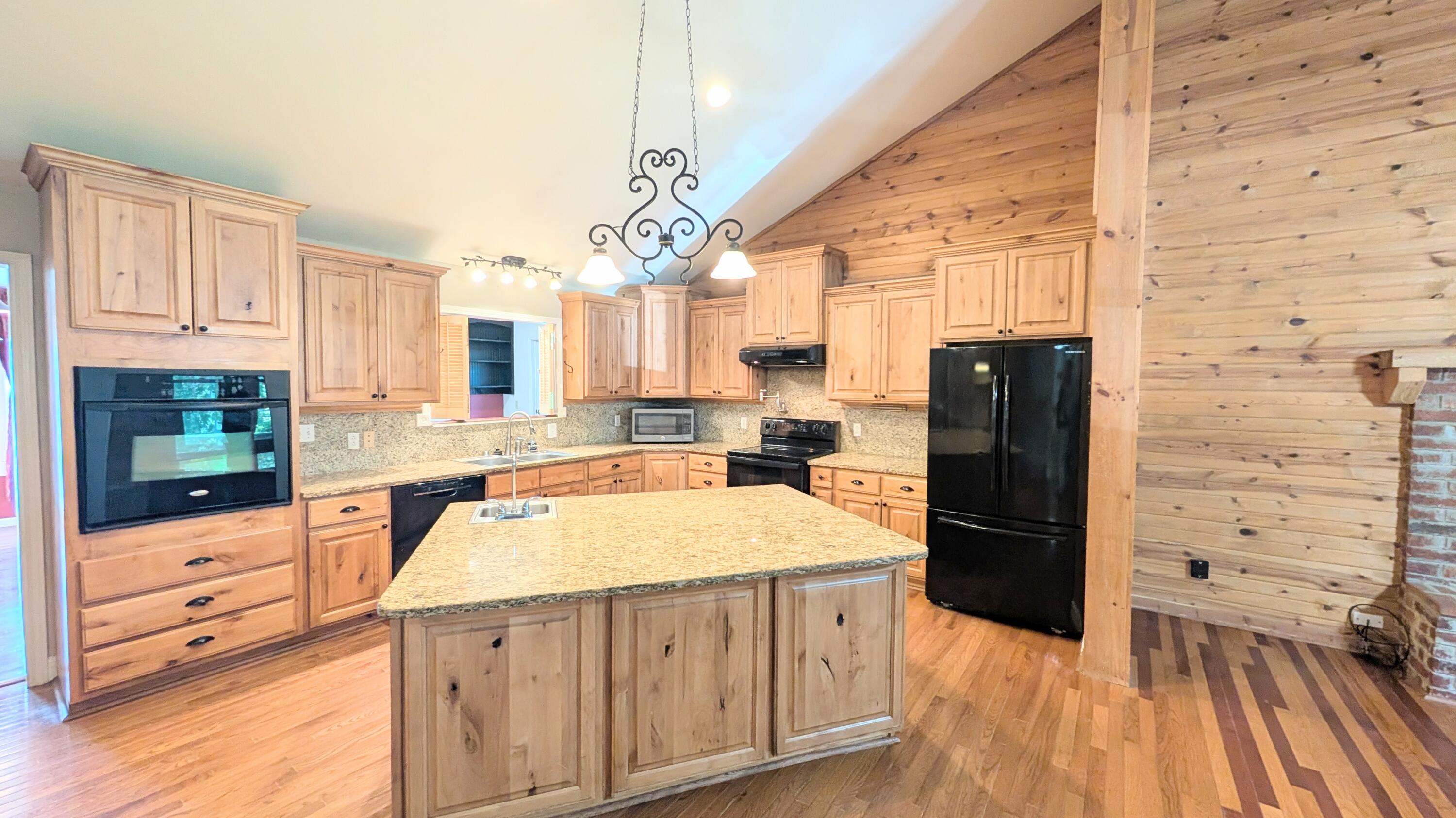 3385 Southwest Highway V V Property Photo 16