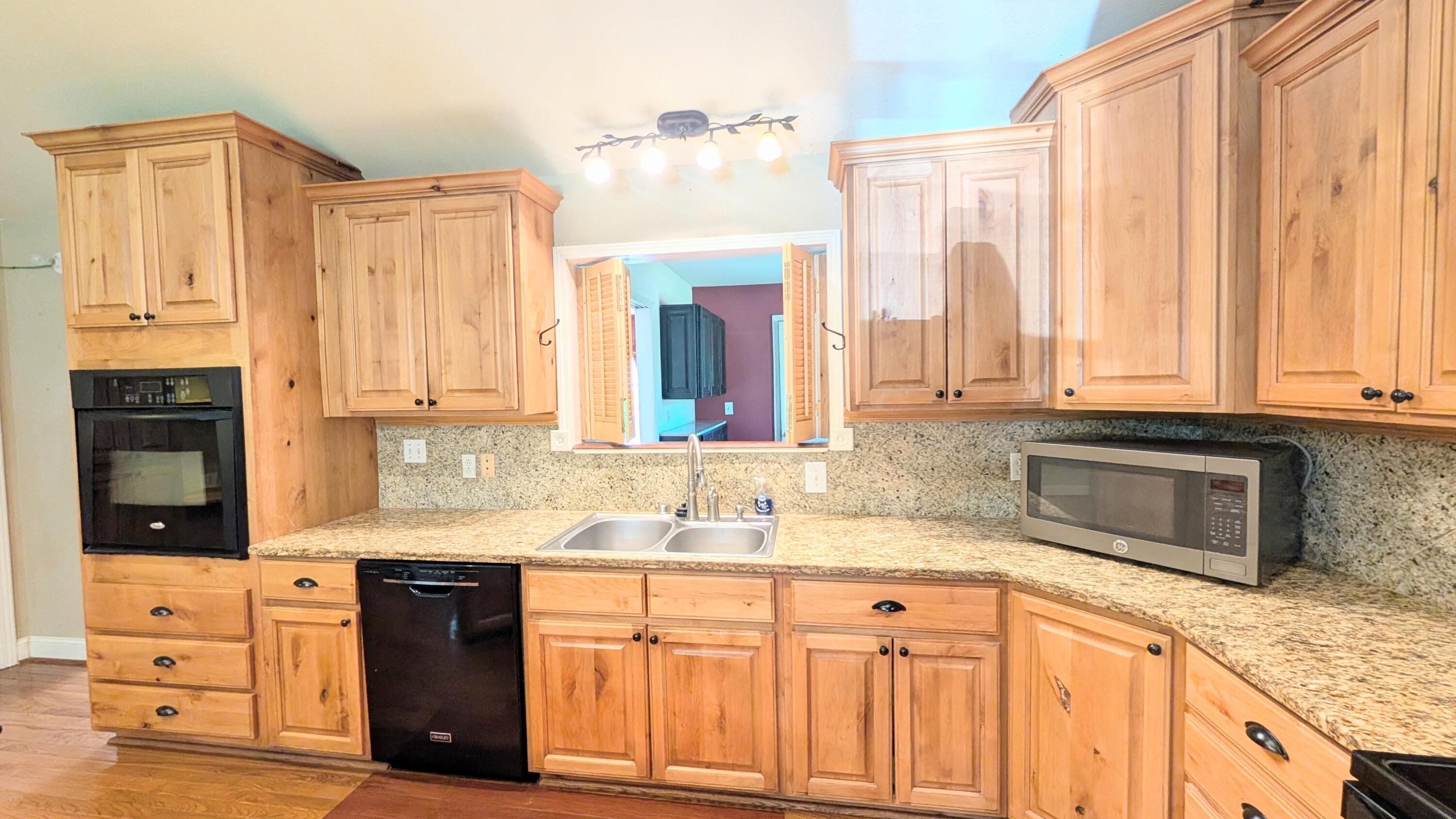 3385 Southwest Highway V V Property Photo 20