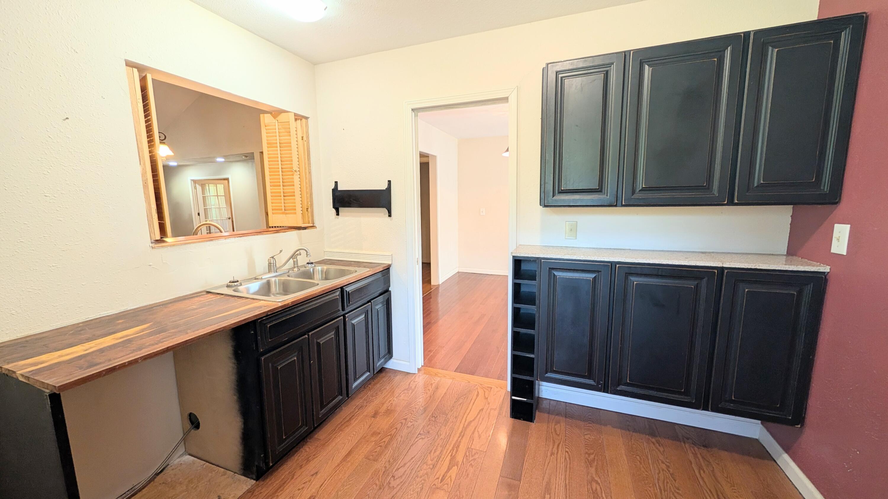 3385 Southwest Highway V V Property Photo 23