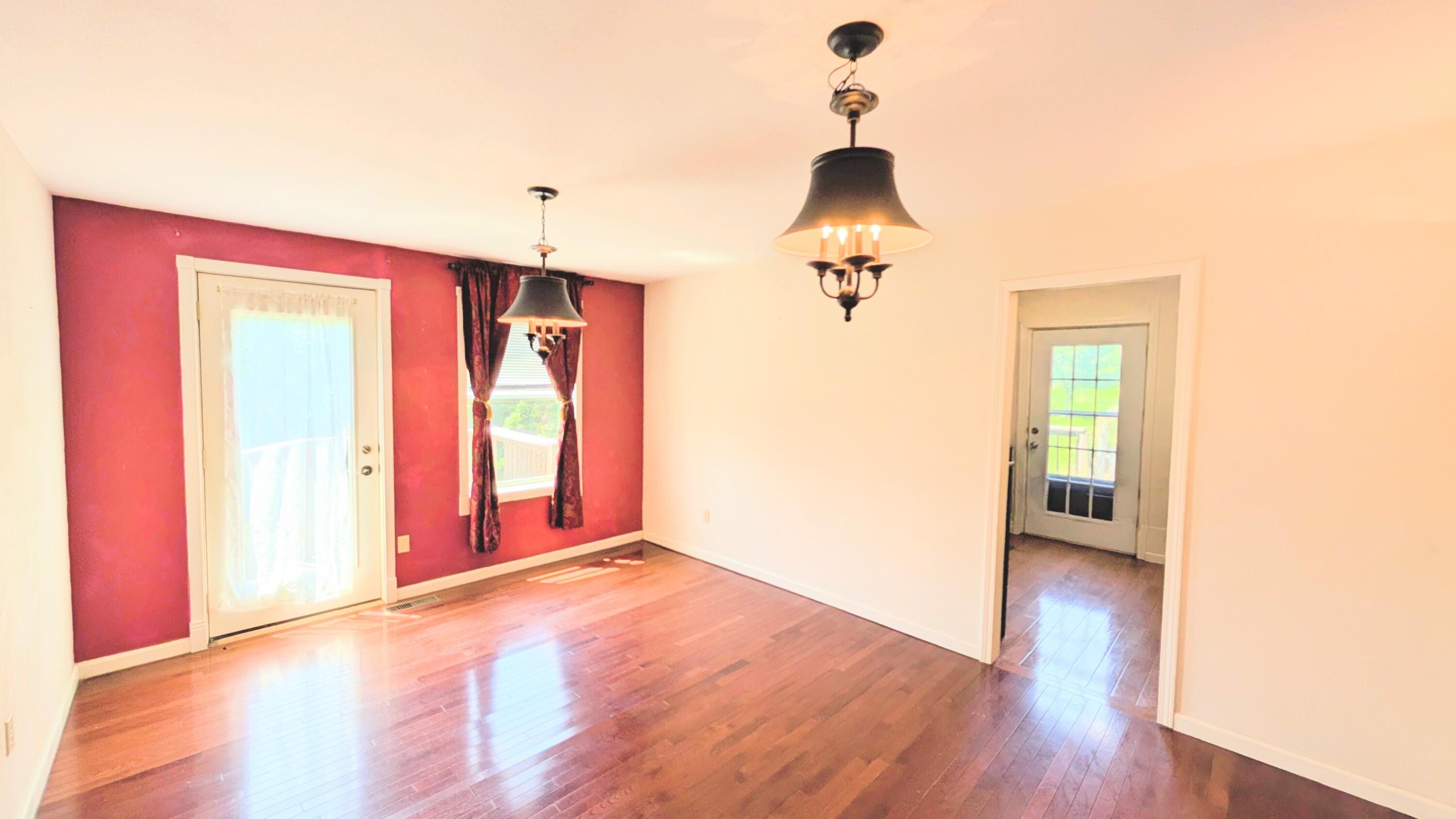 3385 Southwest Highway V V Property Photo 27