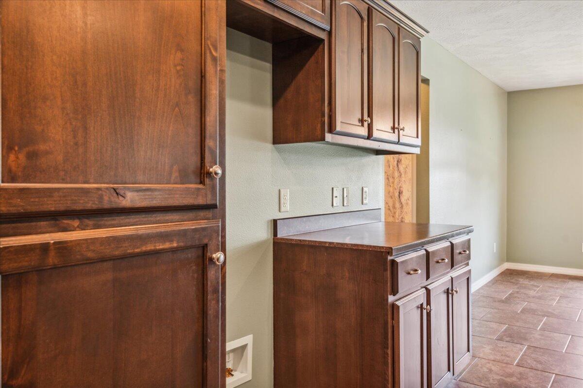 2174 East Chelsea Street Property Photo 12