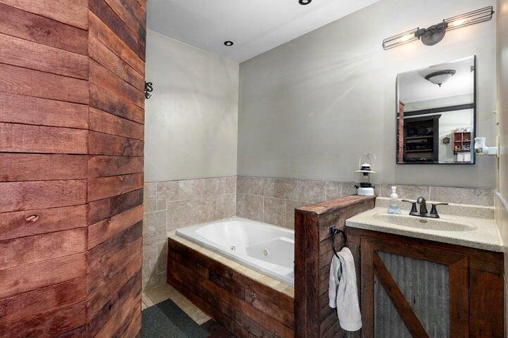 31 Mulberry Lane Property Photo 15