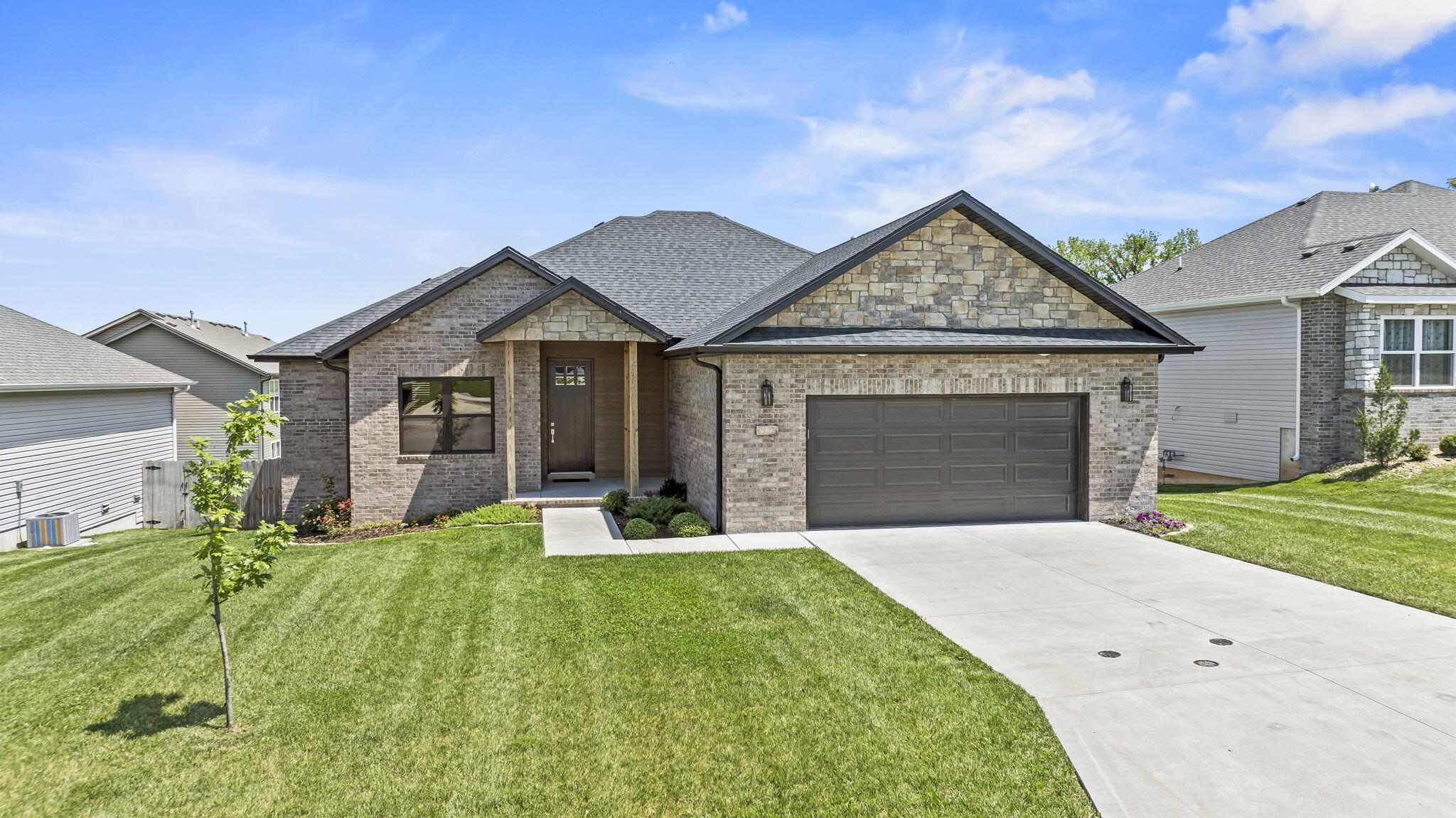 1305 West Ragweed Court Property Photo 1