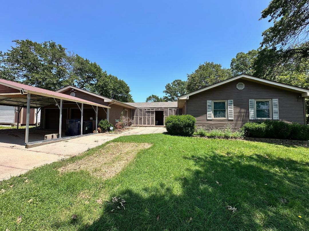 2613 South Country Club Drive Property Photo 1
