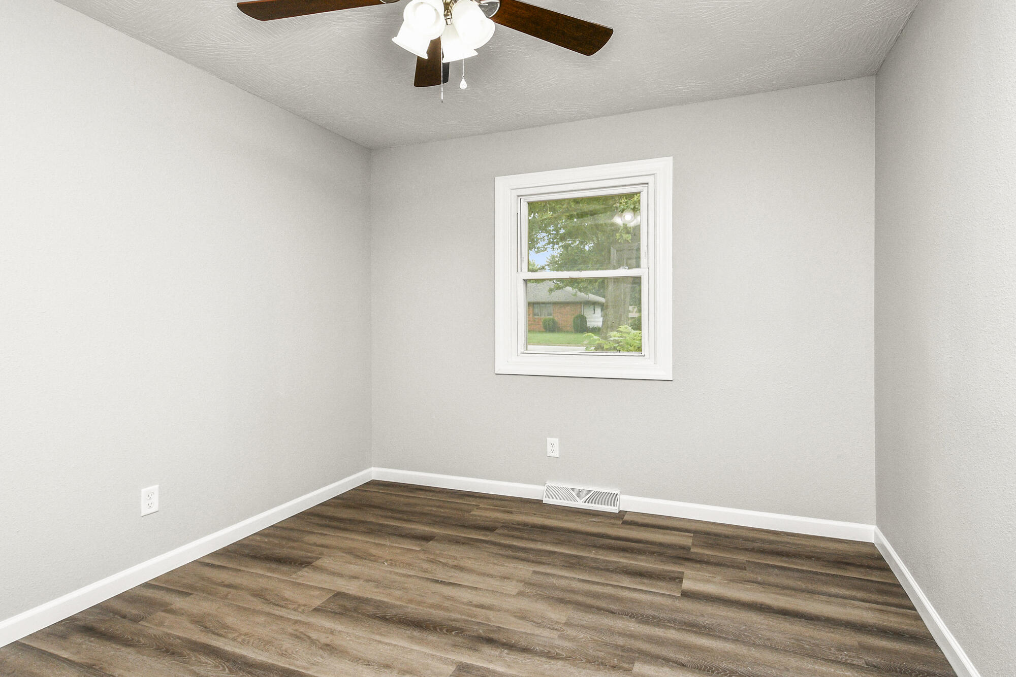 7047 West Lone Oak Street Property Photo 28