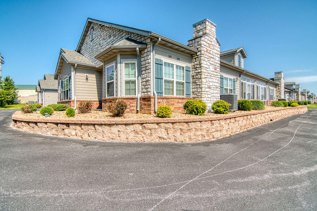 142 Rue De Villas Circle Property Photo 4