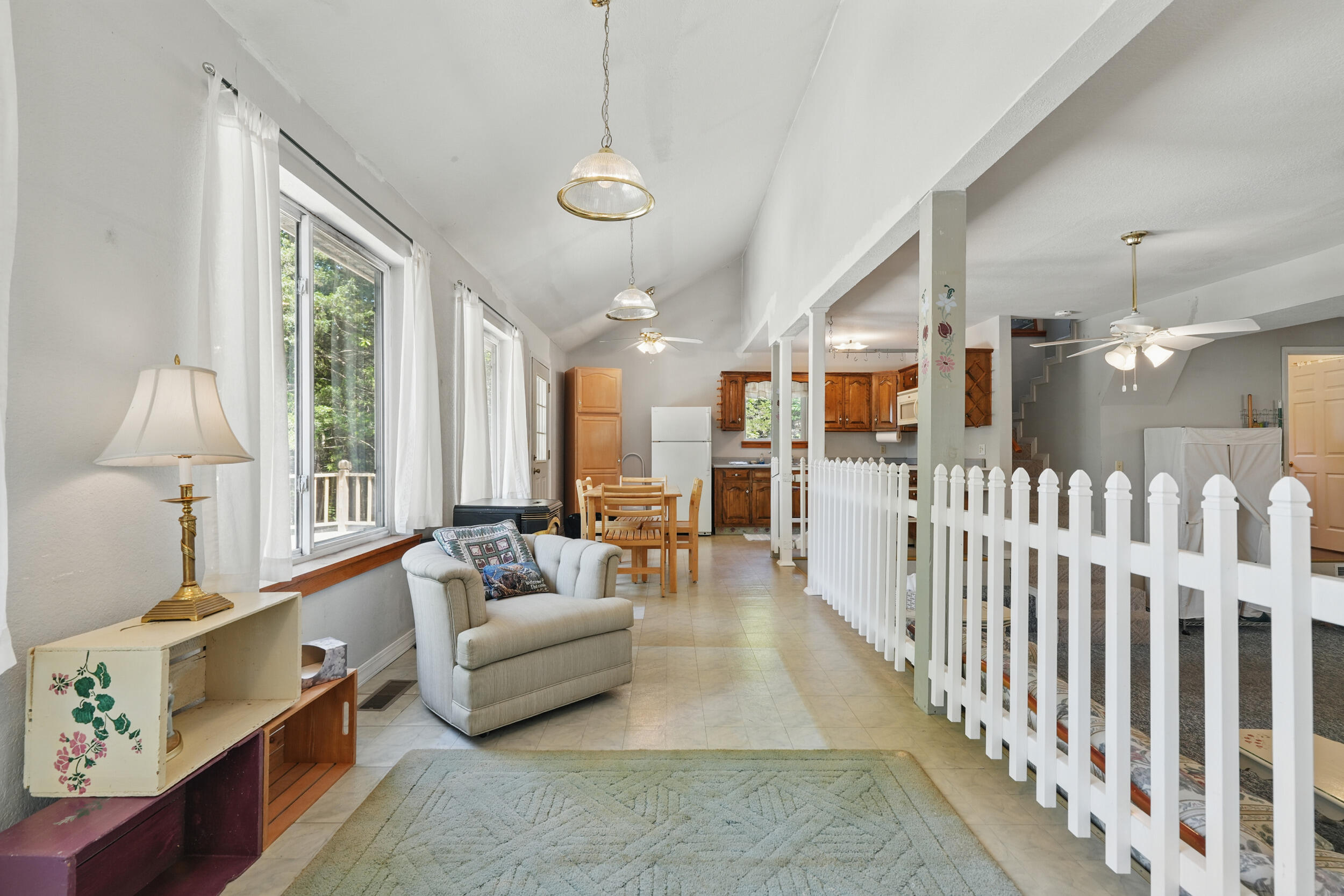 123 Half Circle Circle Property Photo 2