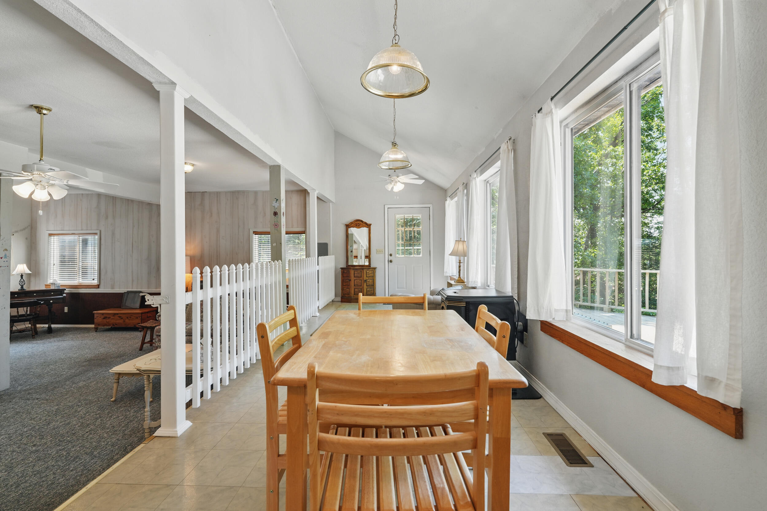 123 Half Circle Circle Property Photo 3