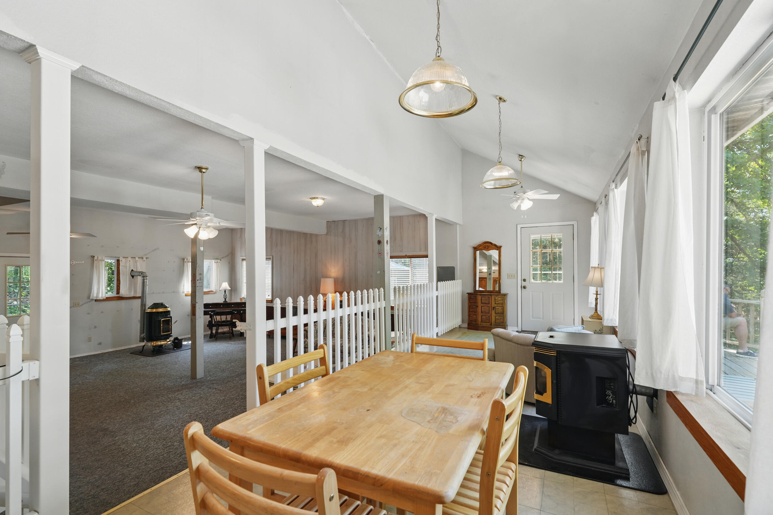 123 Half Circle Circle Property Photo 4