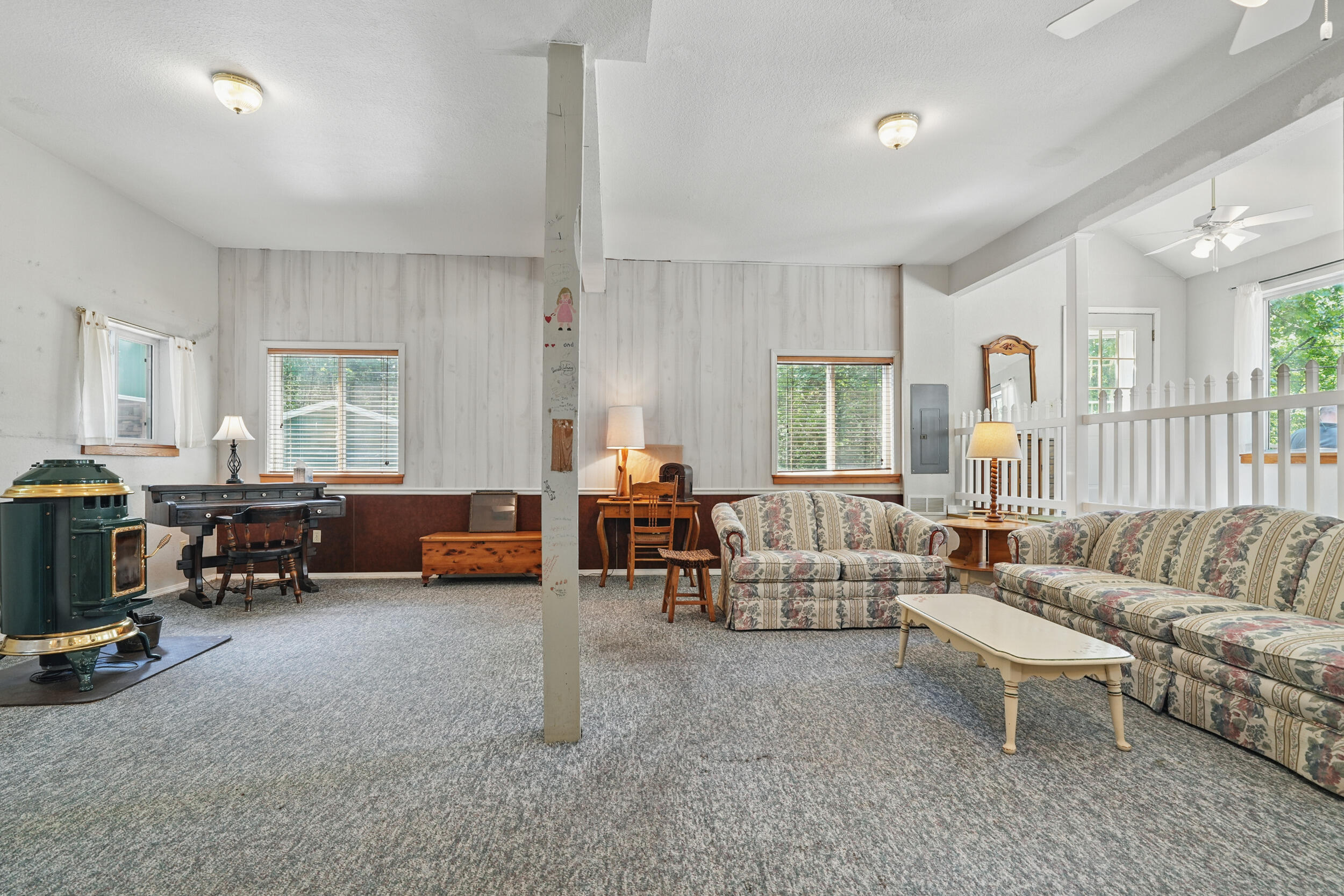 123 Half Circle Circle Property Photo 15