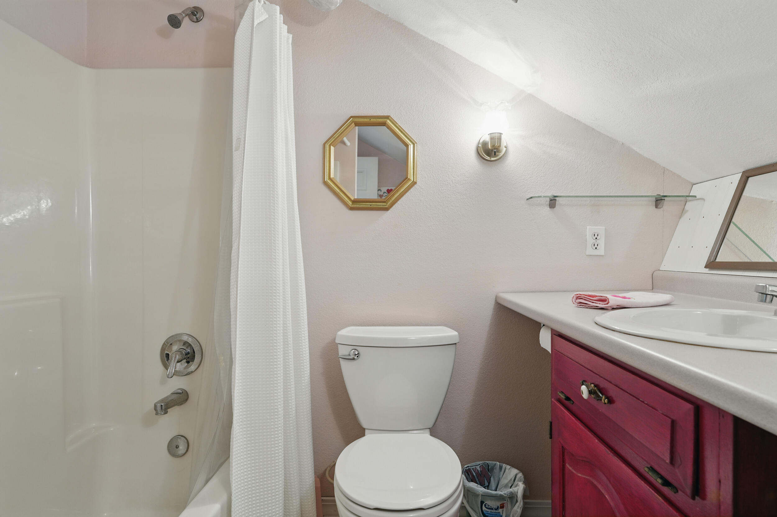 123 Half Circle Circle Property Photo 30