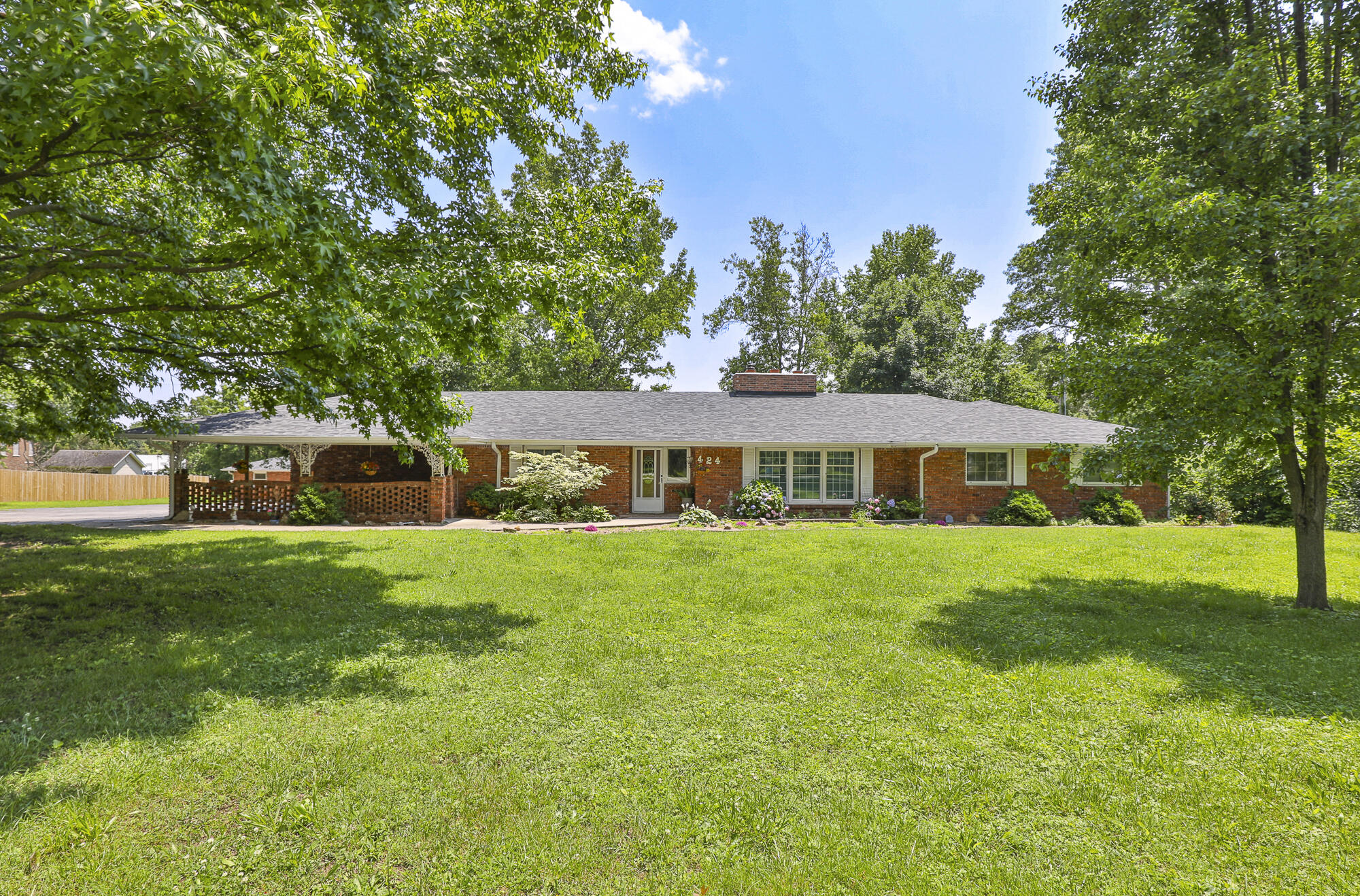424 West Olive Street Property Photo 1