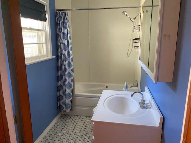 2166 South Lone Pine Avenue Property Photo 15