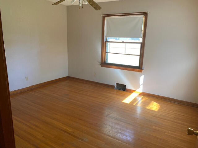 2166 South Lone Pine Avenue Property Photo 16