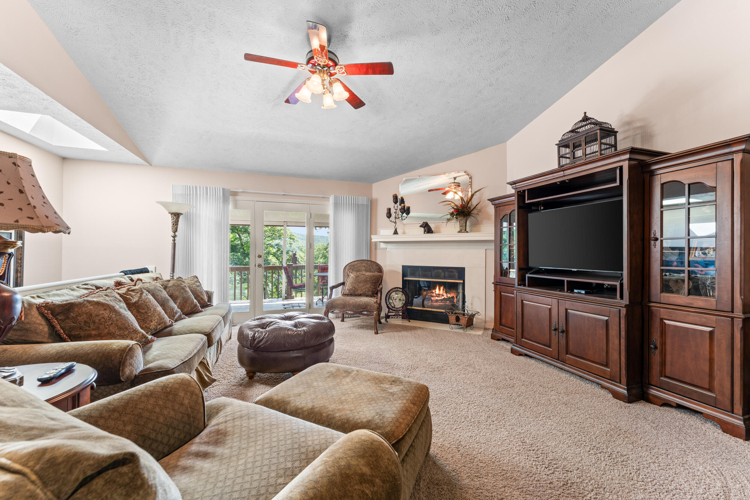 200 Eagle Pointe Drive Property Photo 11