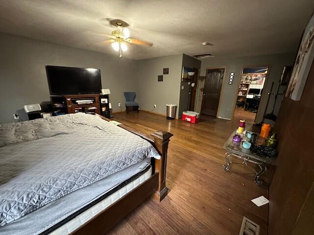 3200 Driftwood Road Property Photo 9