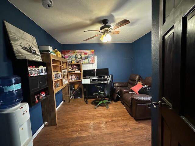 3200 Driftwood Road Property Photo 12